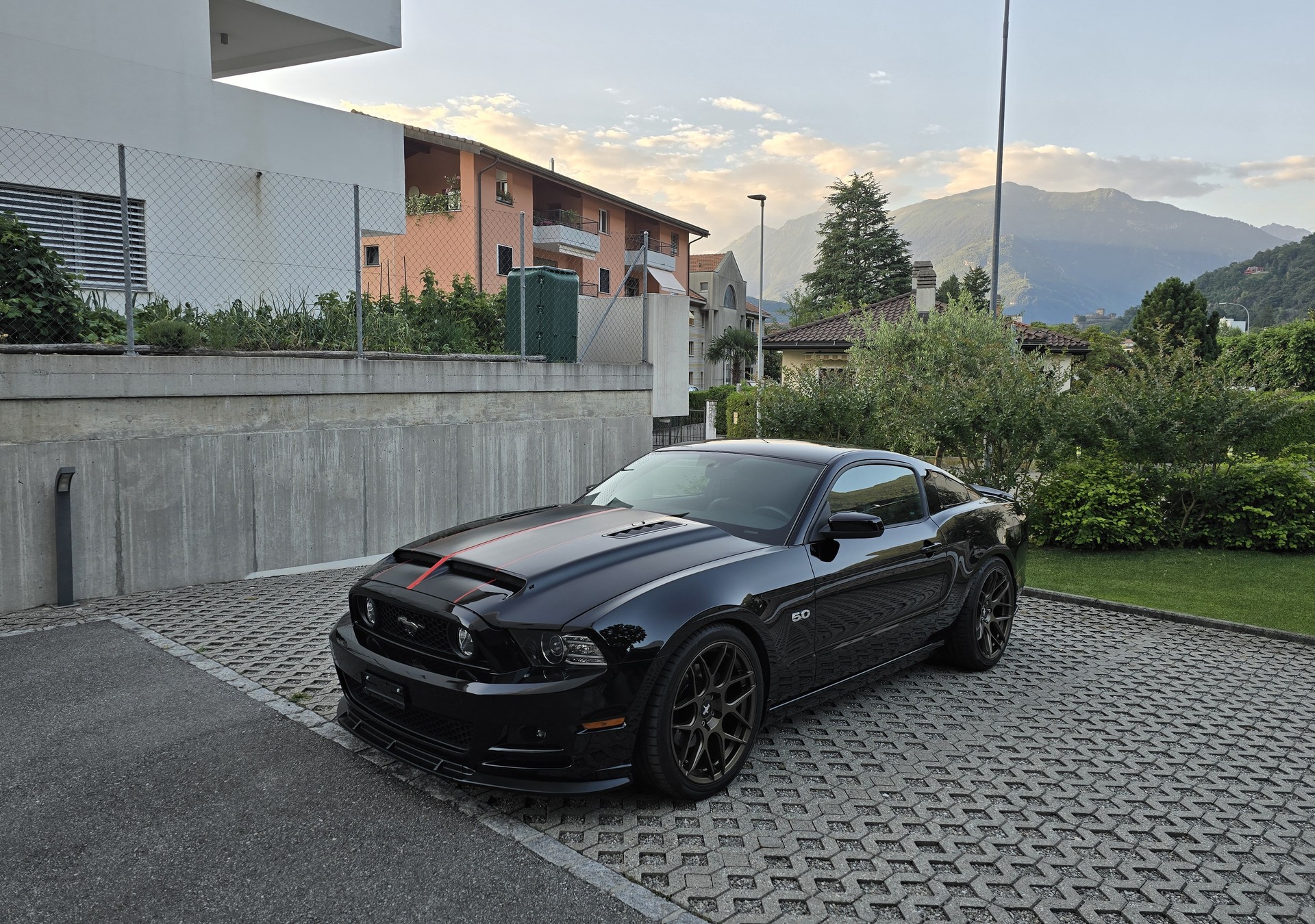 FORD MUSTANG GT 5.0-image-1