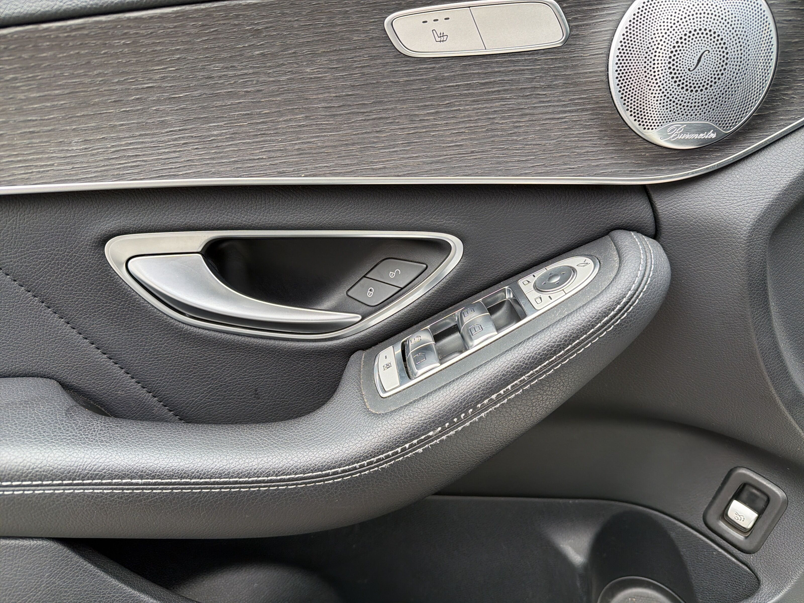 MERCEDES-BENZ C 220d SwissStar AMG L.4M-image-11