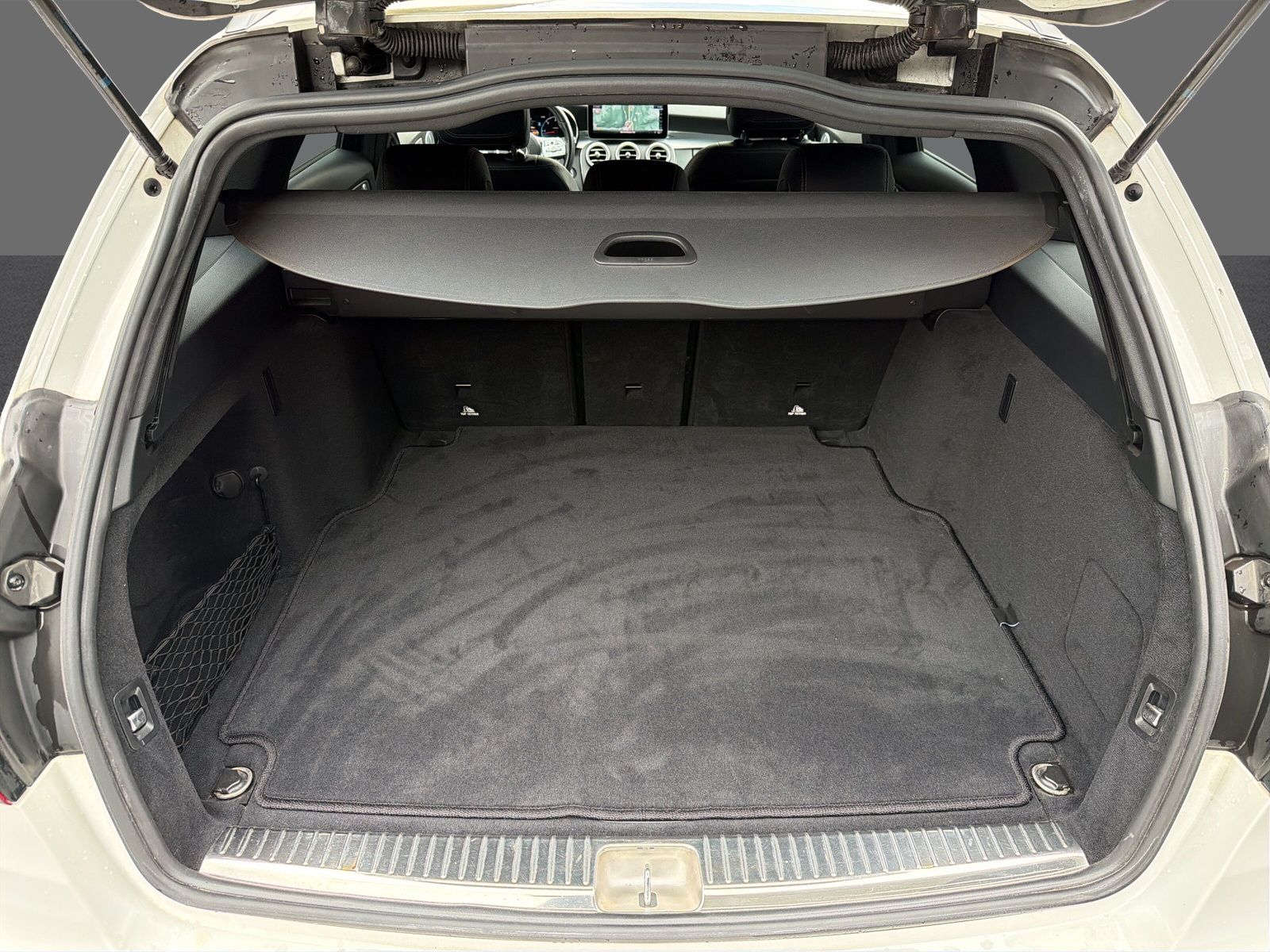 MERCEDES-BENZ C 220d SwissStar AMG L.4M-image-19