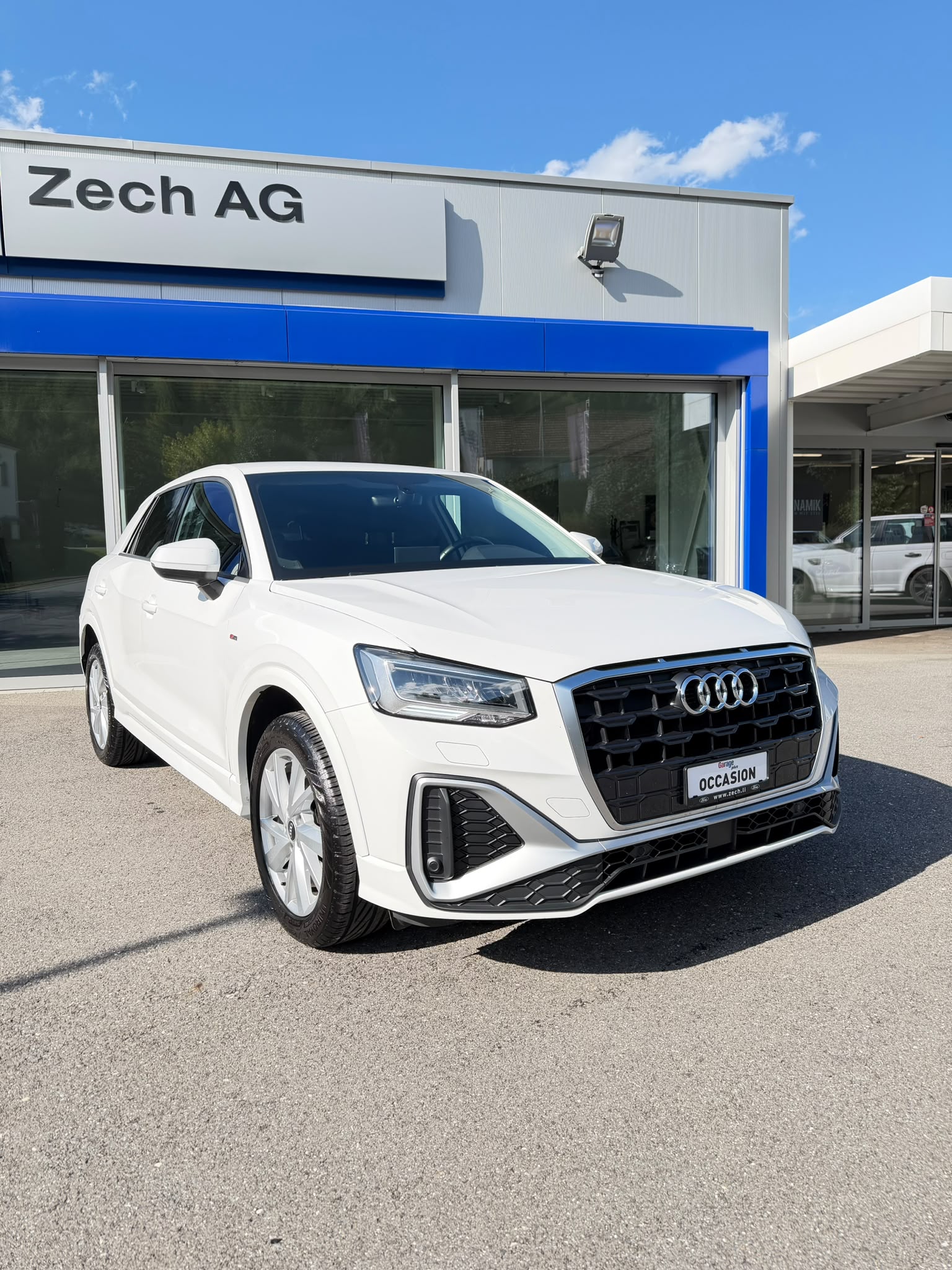AUDI Q2 1.5 35 TFSI S Line-image-1