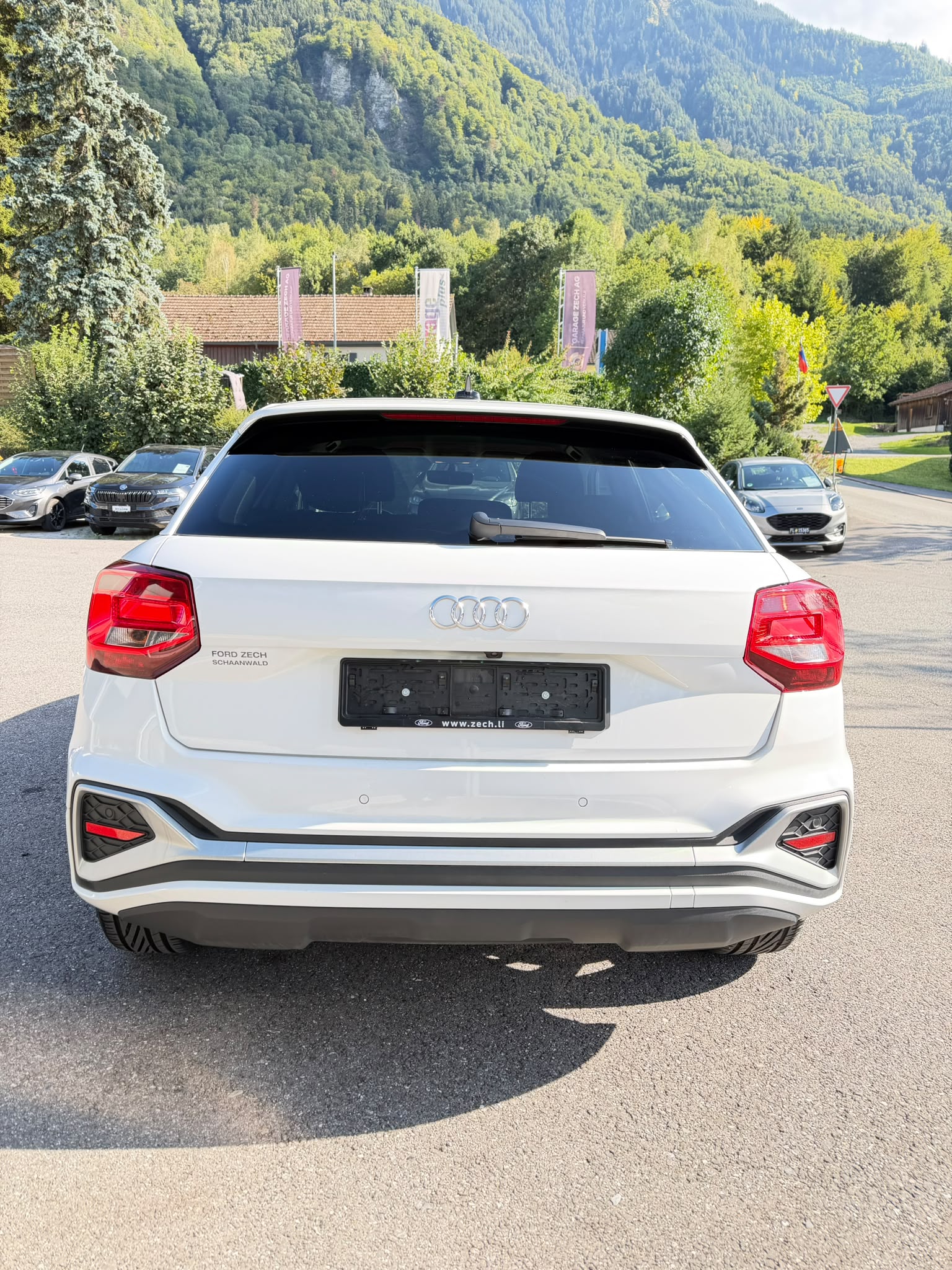 AUDI Q2 1.5 35 TFSI S Line-image-3