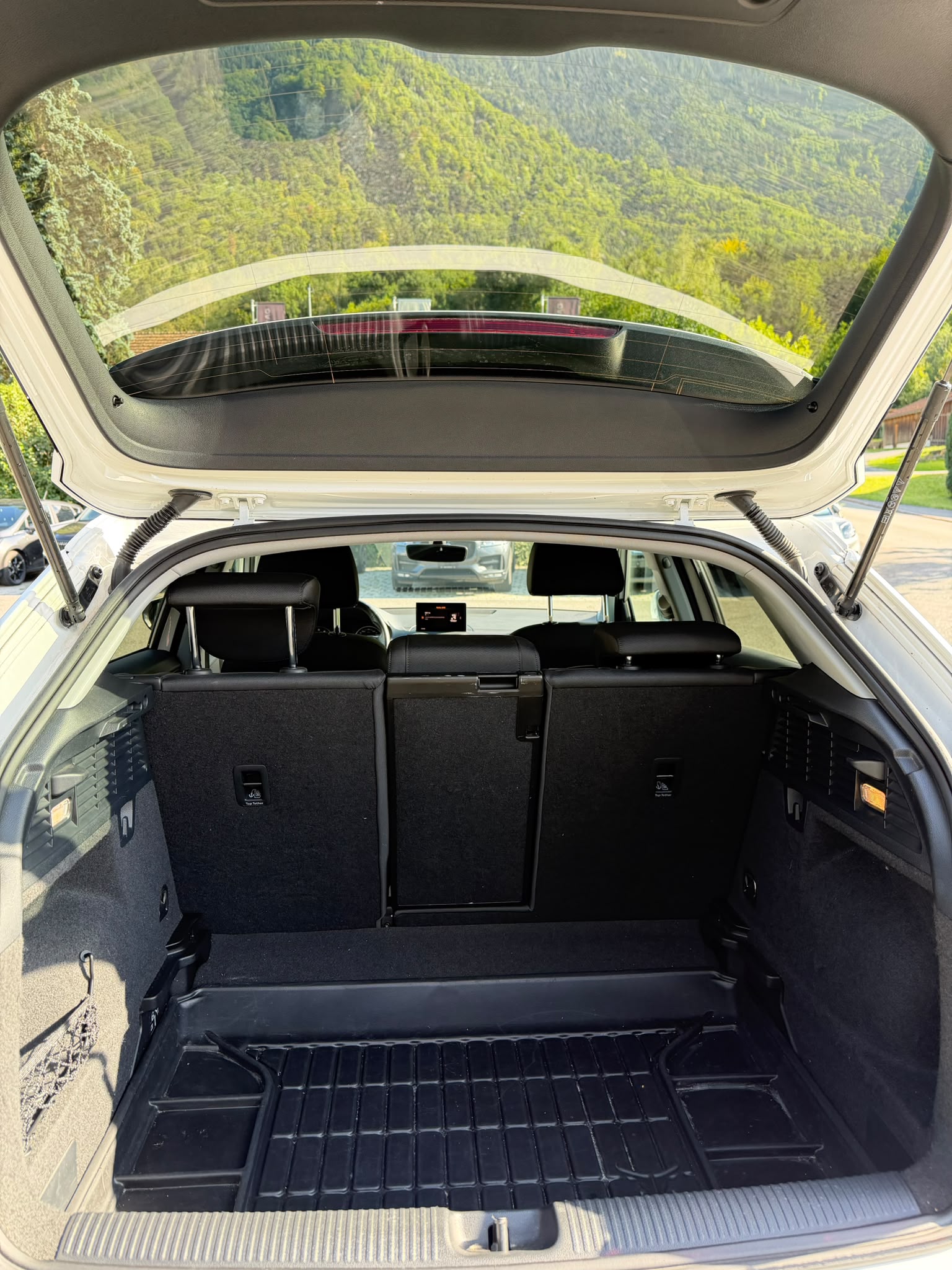 AUDI Q2 1.5 35 TFSI S Line-image-11