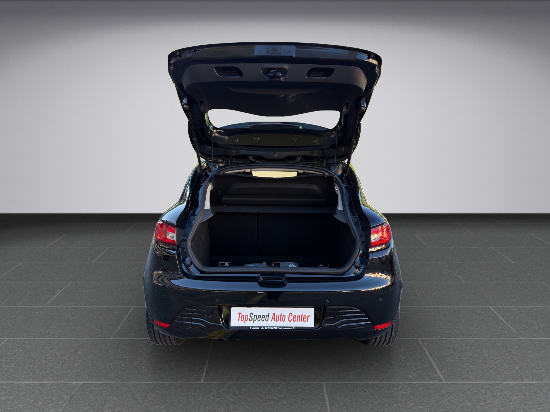 RENAULT Clio 0.9 12V Swiss Edition-image-14