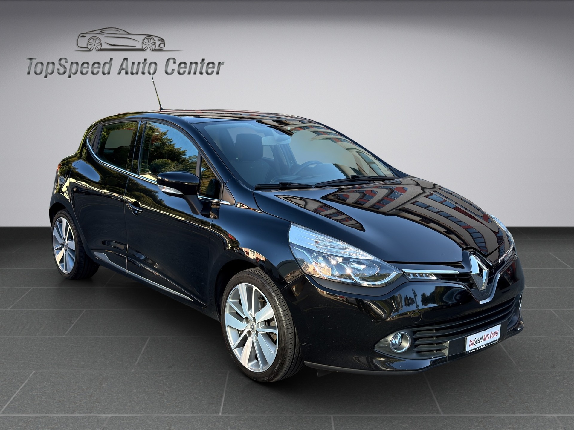 RENAULT Clio 0.9 12V Swiss Edition-image-7