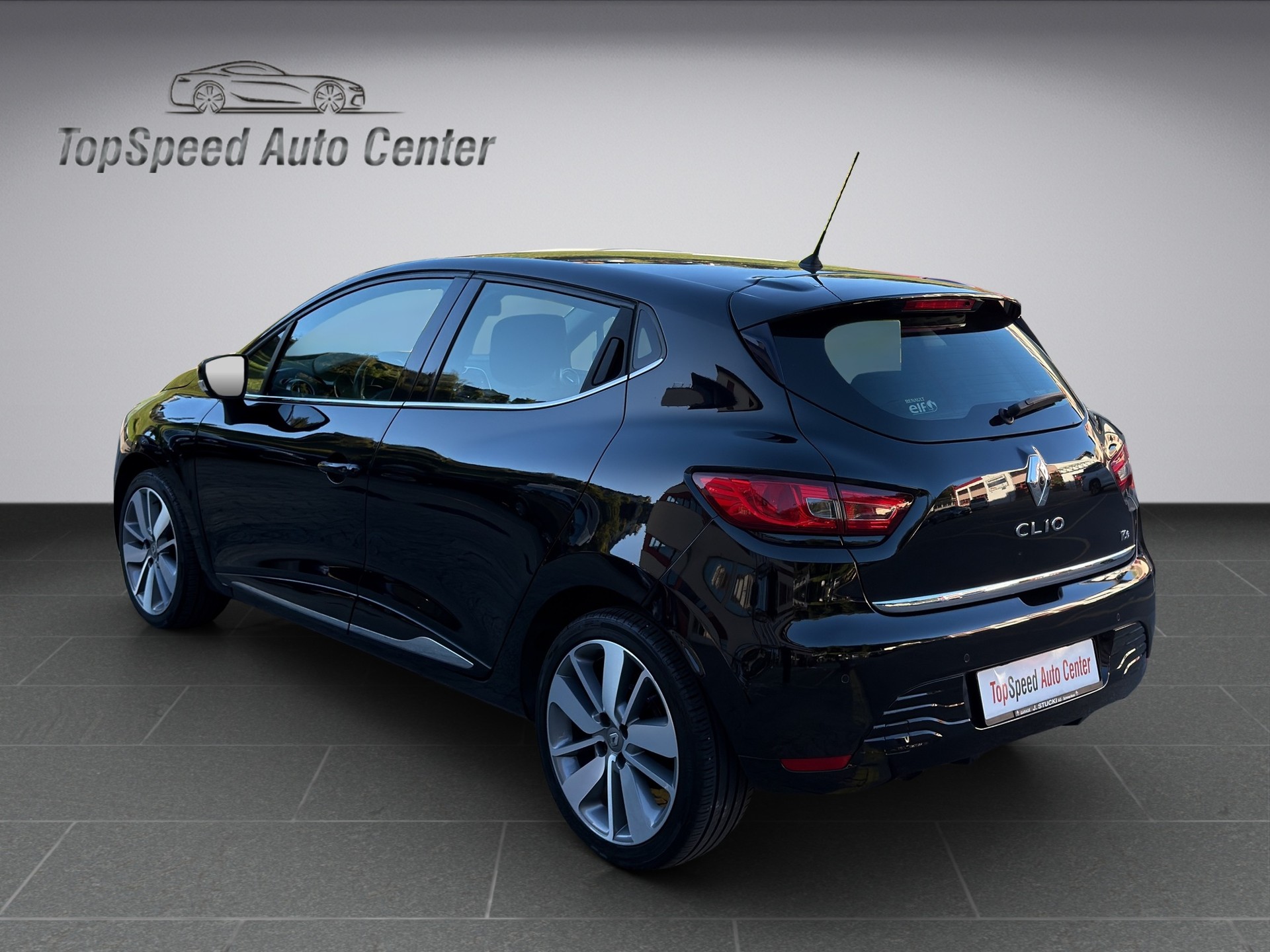 RENAULT Clio 0.9 12V Swiss Edition-image-3