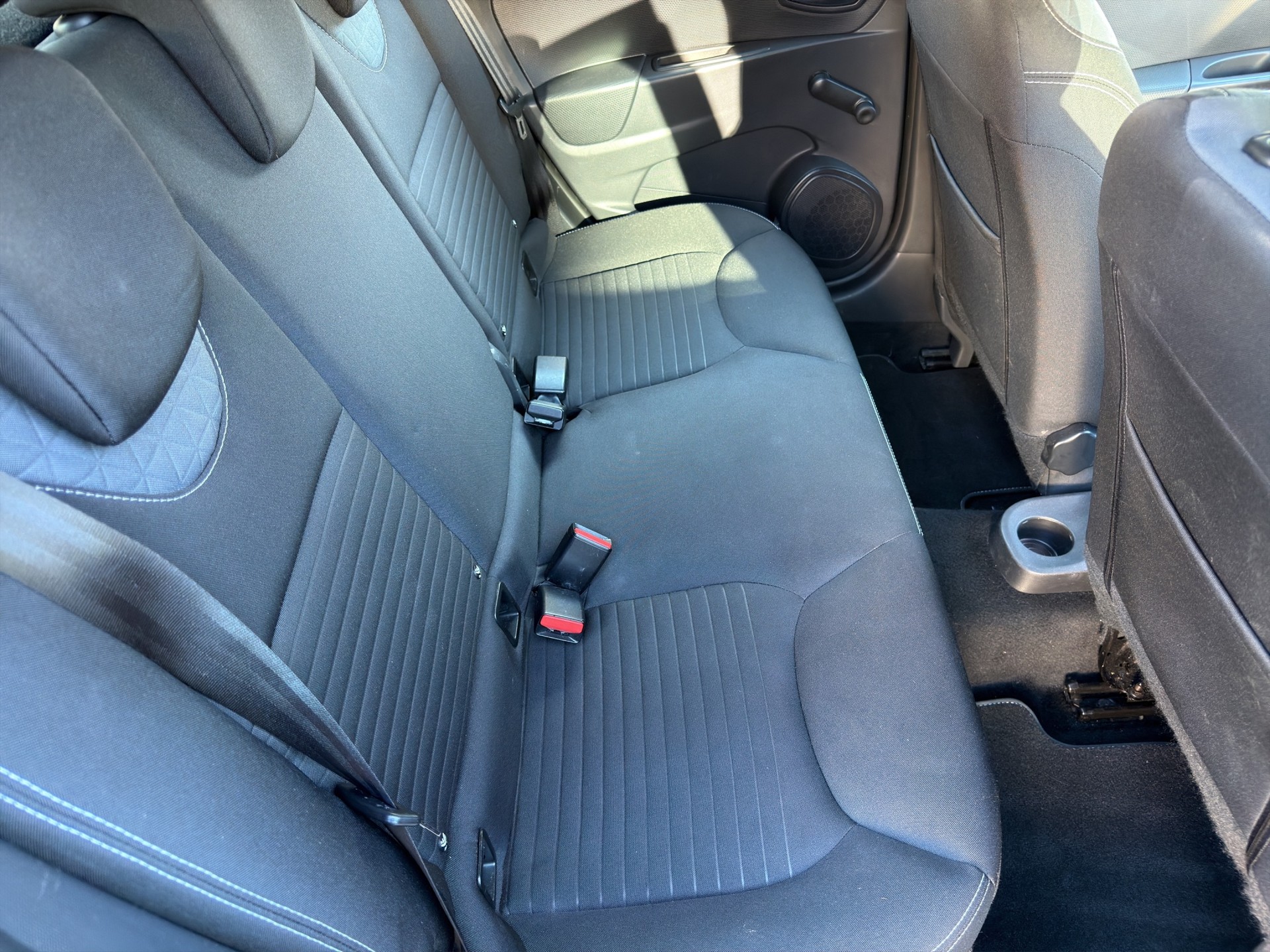 RENAULT Clio 0.9 12V Swiss Edition-image-13