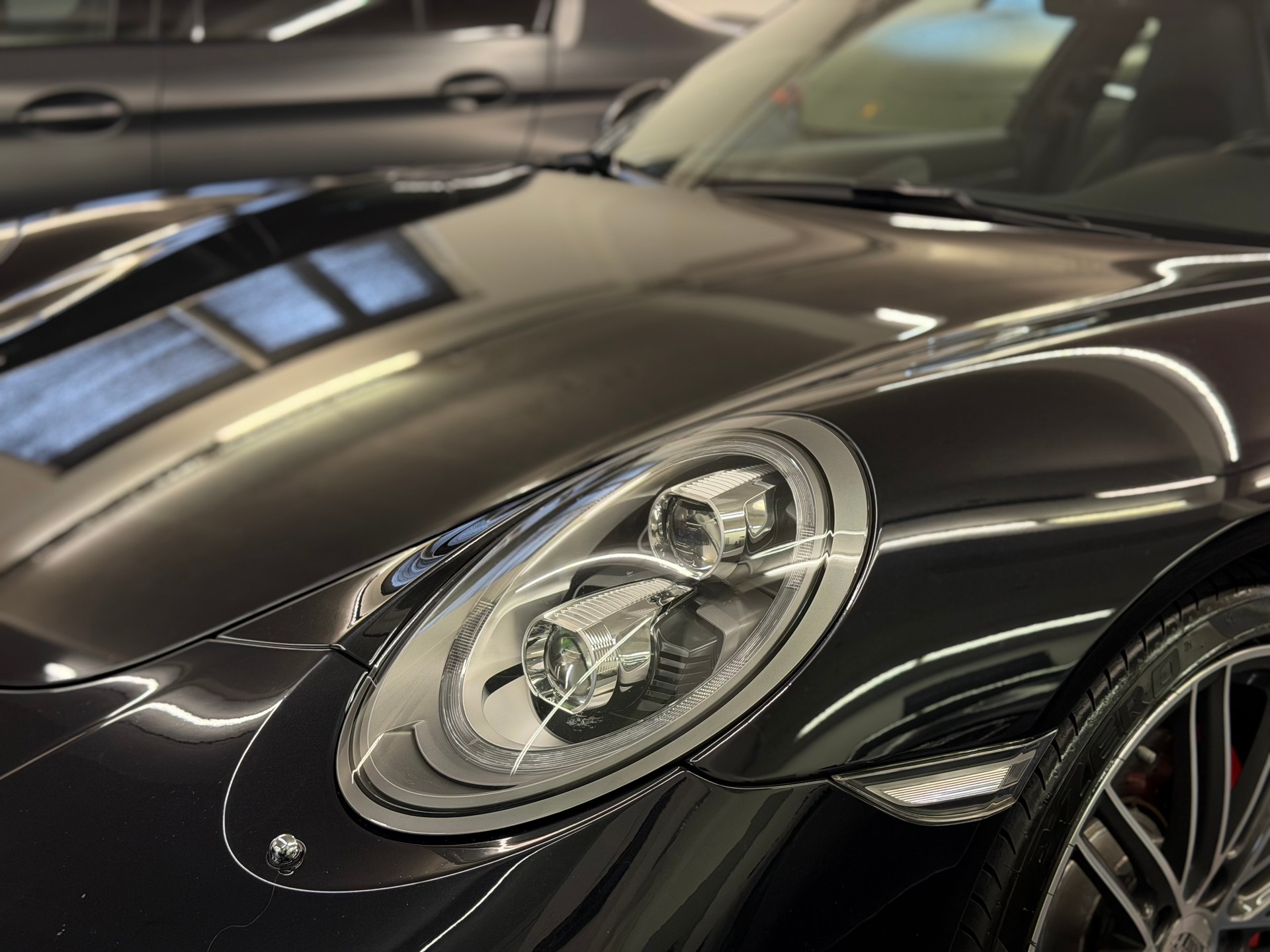PORSCHE 911 Carrera 4S PDK-image-9