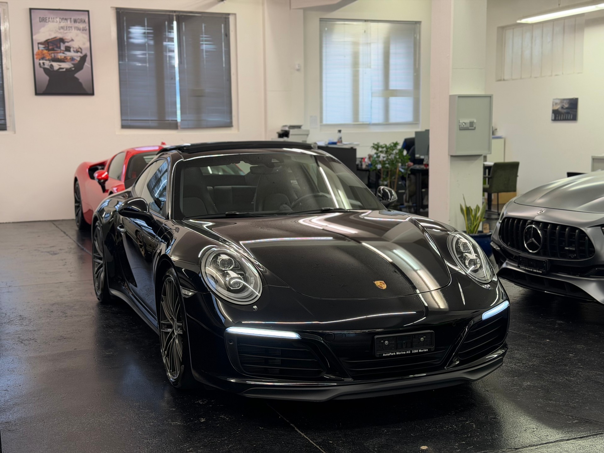 PORSCHE 911 Carrera 4S PDK-image-3