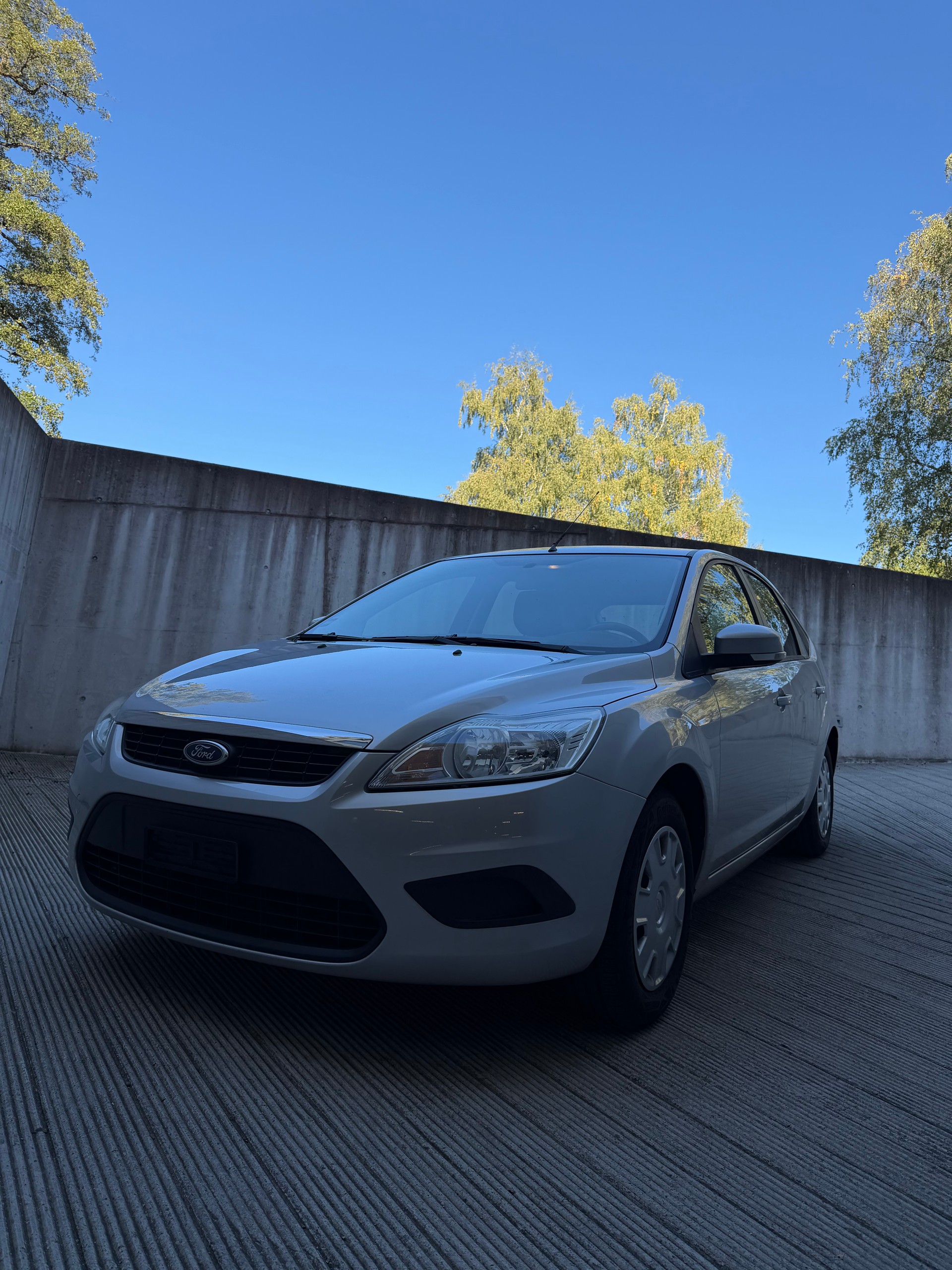 FORD Focus 1.6 Carving | frisch MFK & Service | Zahnriemen neu | top Zustand | 8-fach | Klima-image-3