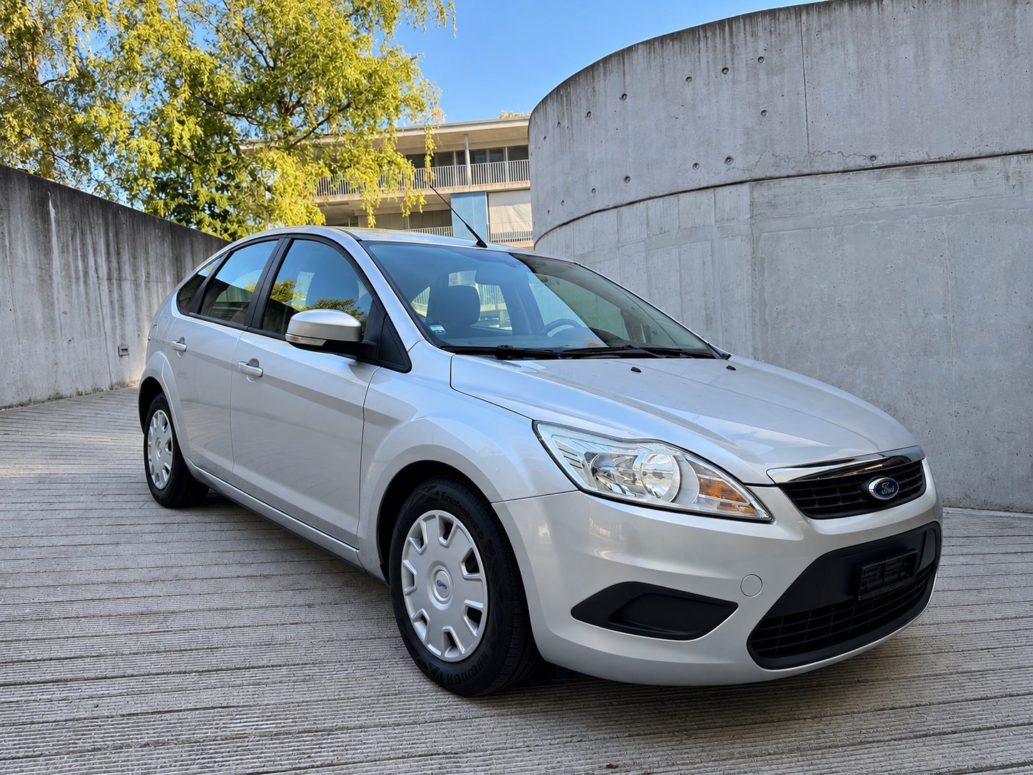 FORD Focus 1.6 Carving | frisch MFK & Service | Zahnriemen neu | top Zustand | 8-fach | Klima-image-0