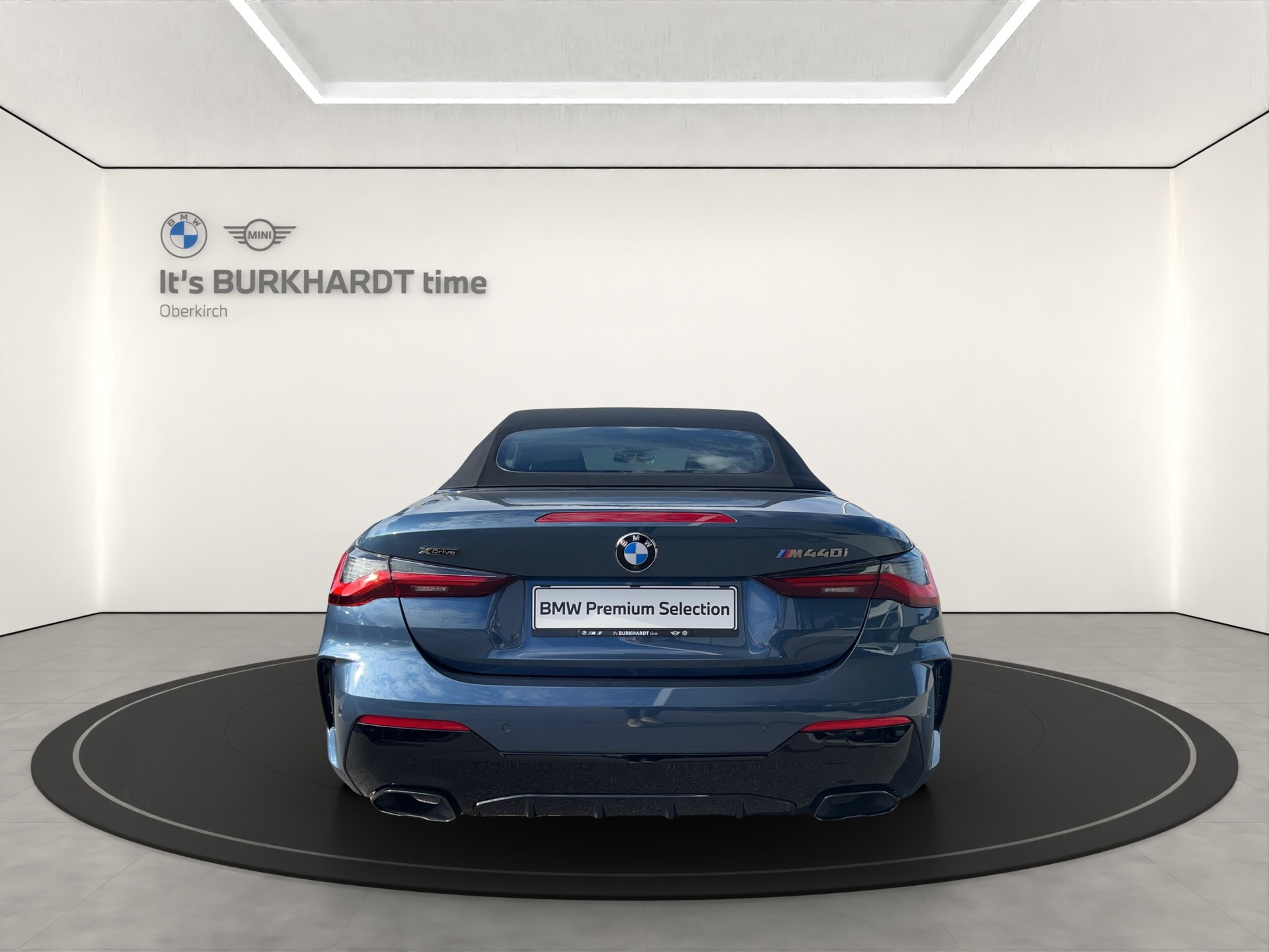 BMW M440i xDrive 48V Cabrio-image-3