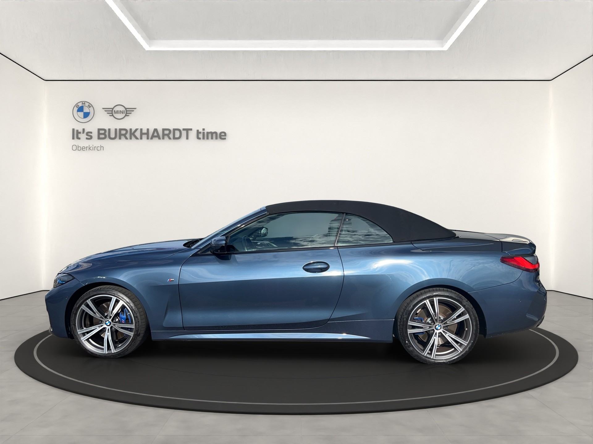 BMW M440i xDrive 48V Cabrio-image-1