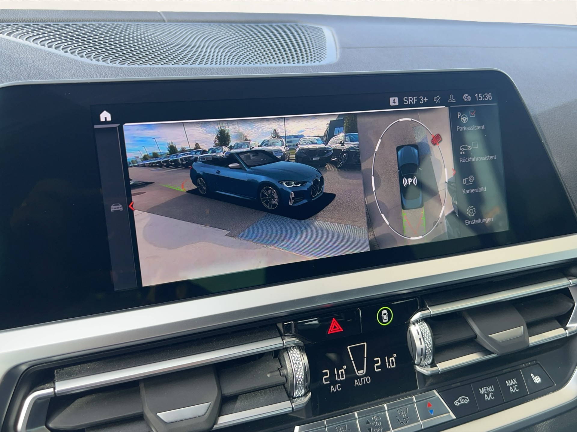 BMW M440i xDrive 48V Cabrio-image-15