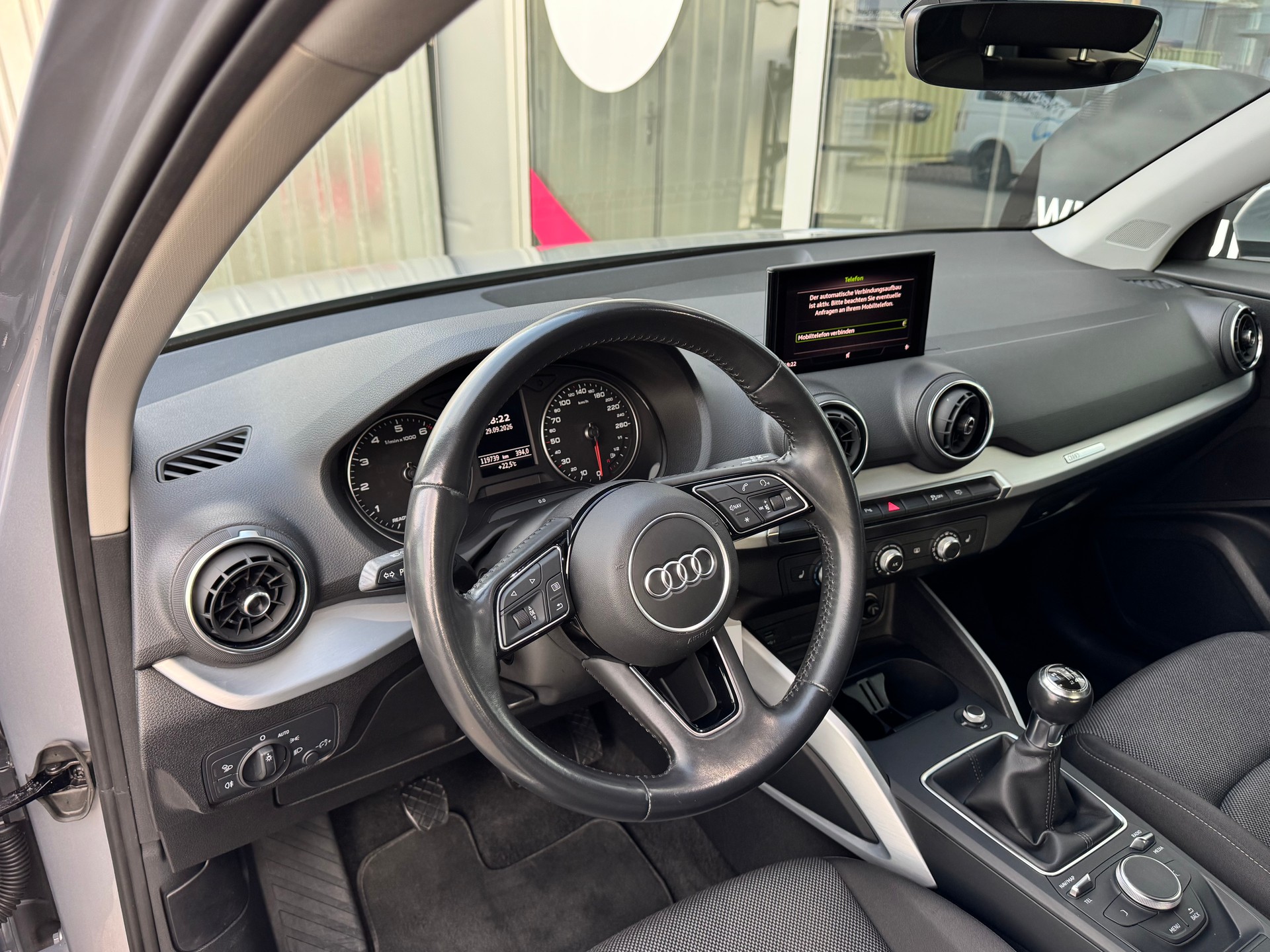 AUDI Q2 30 TFSI Sport+Navigation+Bluetooth+Klima+Parksensoren+8-fach bereift+Sitzheizung+frisch ab MFK/Service+-image-9