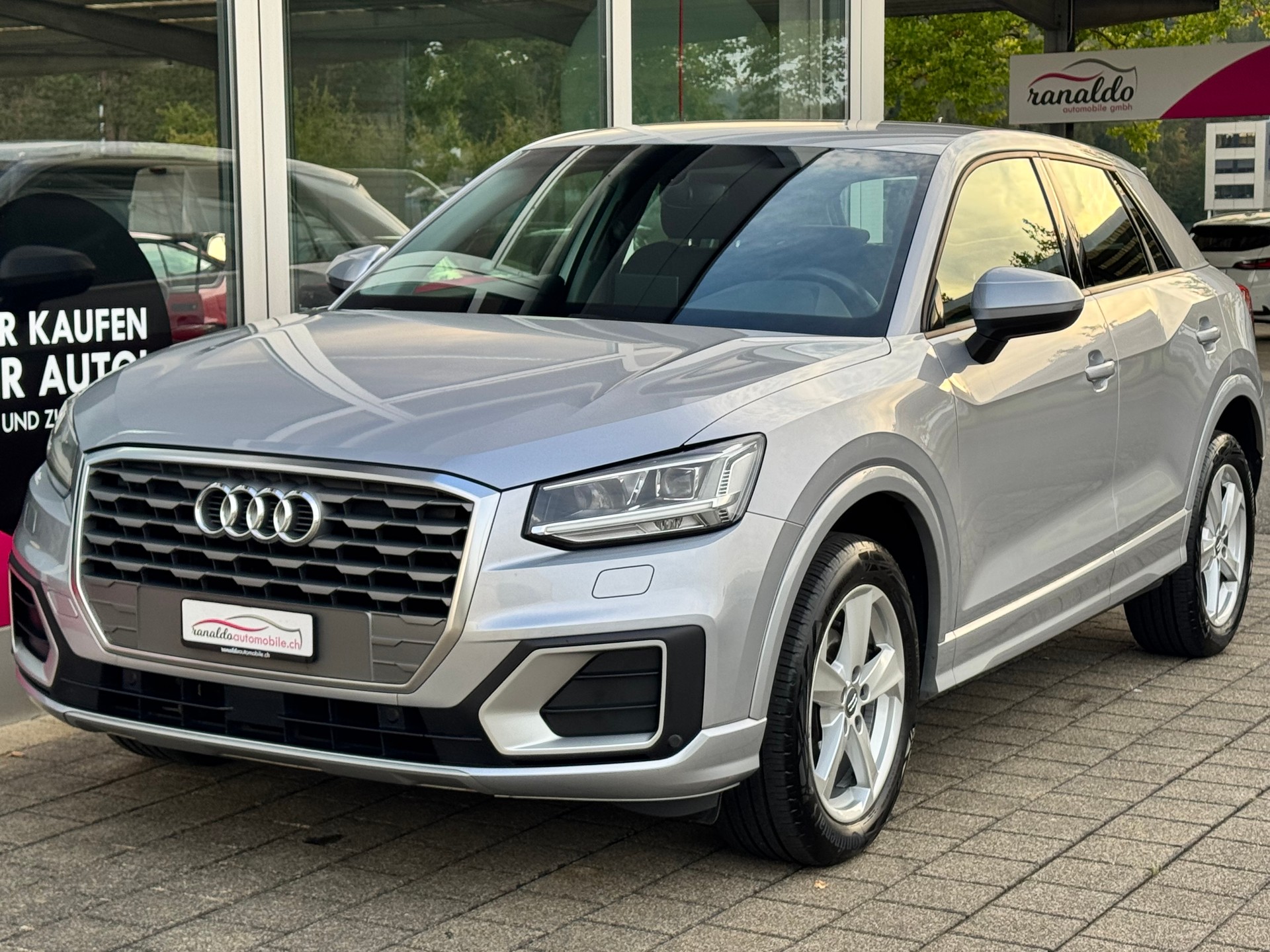 AUDI Q2 30 TFSI Sport+Navigation+Bluetooth+Klima+Parksensoren+8-fach bereift+Sitzheizung+frisch ab MFK/Service+-image-1