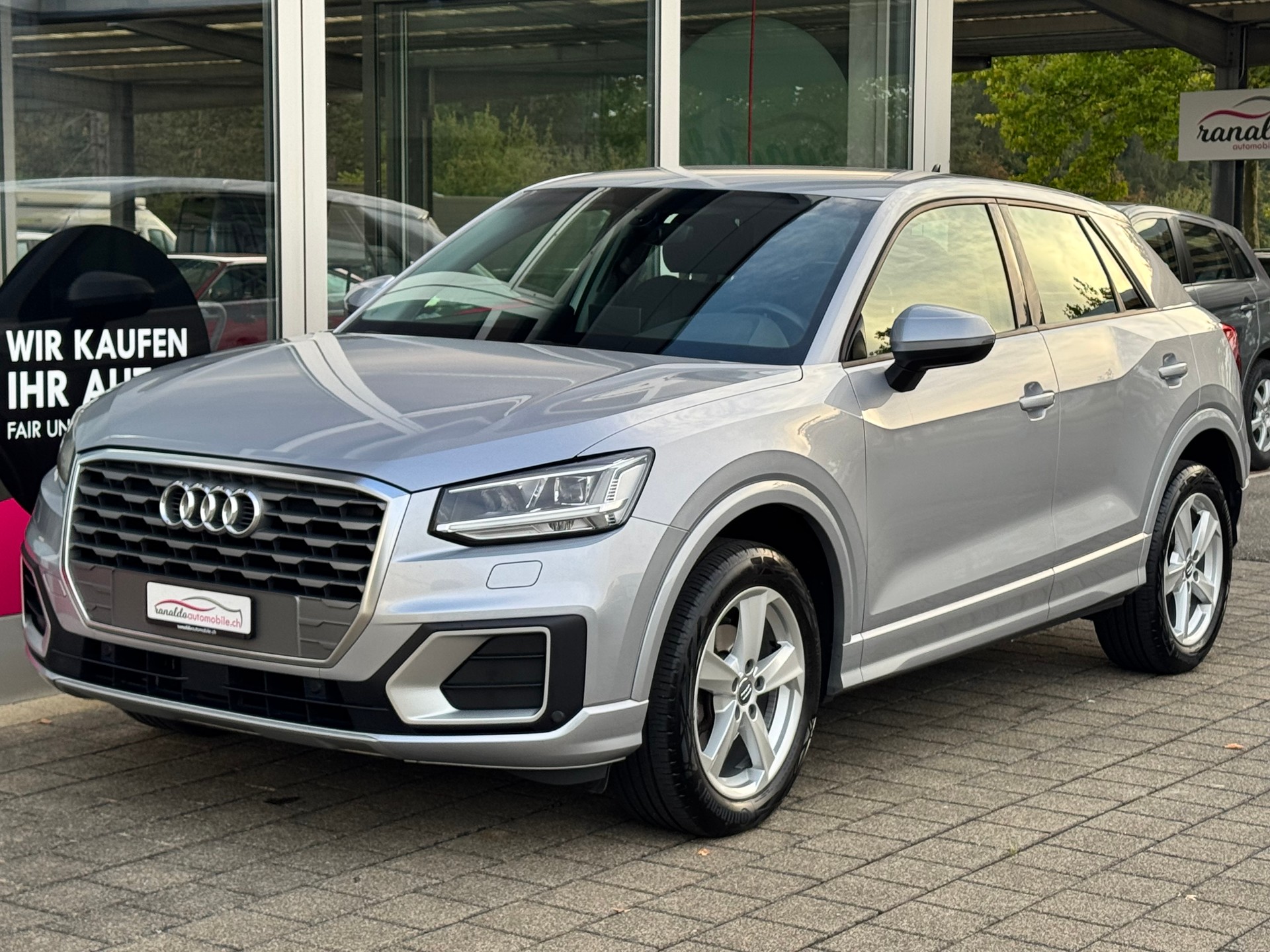 AUDI Q2 30 TFSI Sport+Navigation+Bluetooth+Klima+Parksensoren+8-fach bereift+Sitzheizung+frisch ab MFK/Service+-image-2