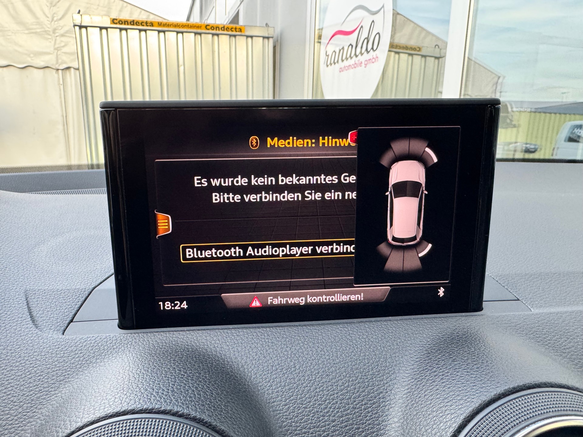 AUDI Q2 30 TFSI Sport+Navigation+Bluetooth+Klima+Parksensoren+8-fach bereift+Sitzheizung+frisch ab MFK/Service+-image-18