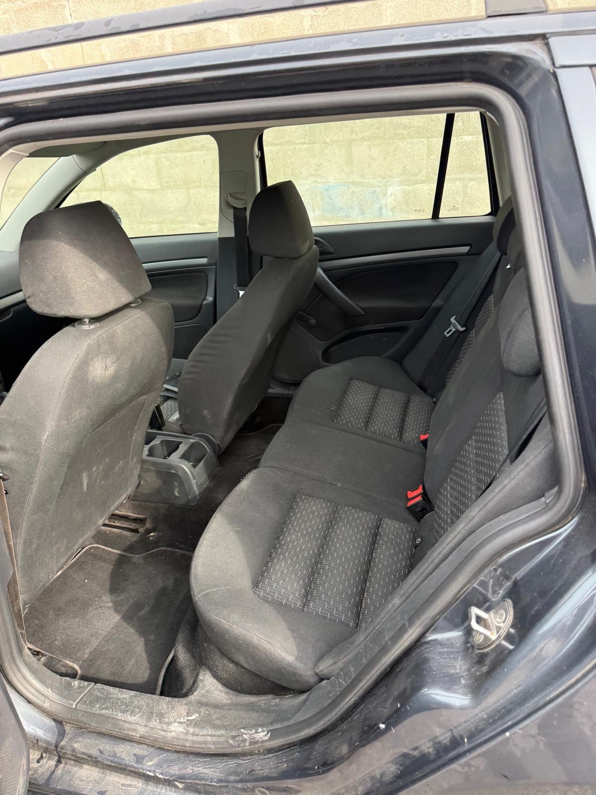 SKODA Octavia Combi 1.6 TDI Ambition DSG-image-7