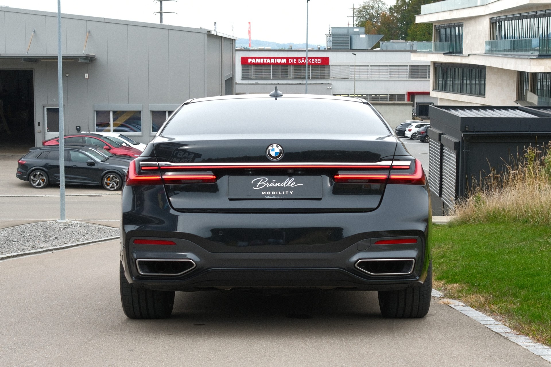 BMW 750Li xDrive Individual-image-4