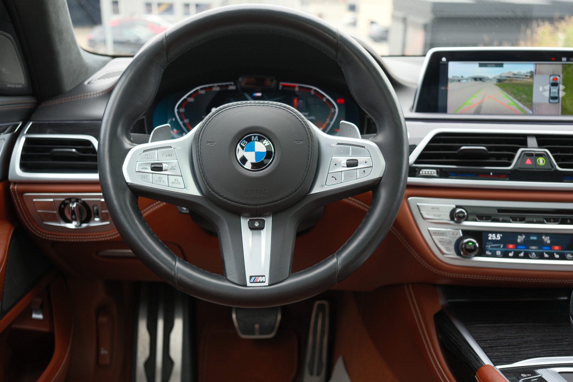 BMW 750Li xDrive Individual-image-7