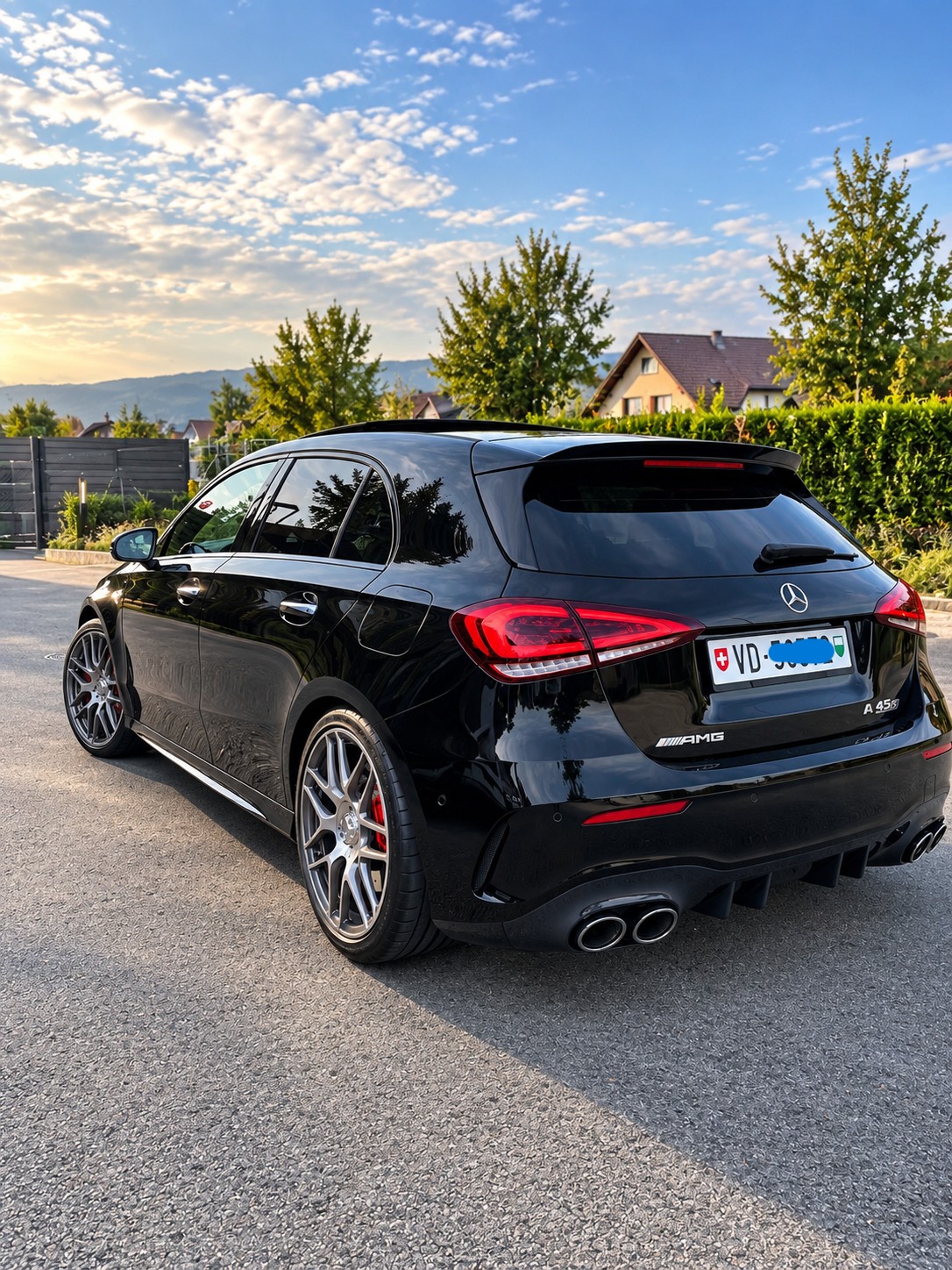 MERCEDES-BENZ A 45 S AMG 4matic+-image-1
