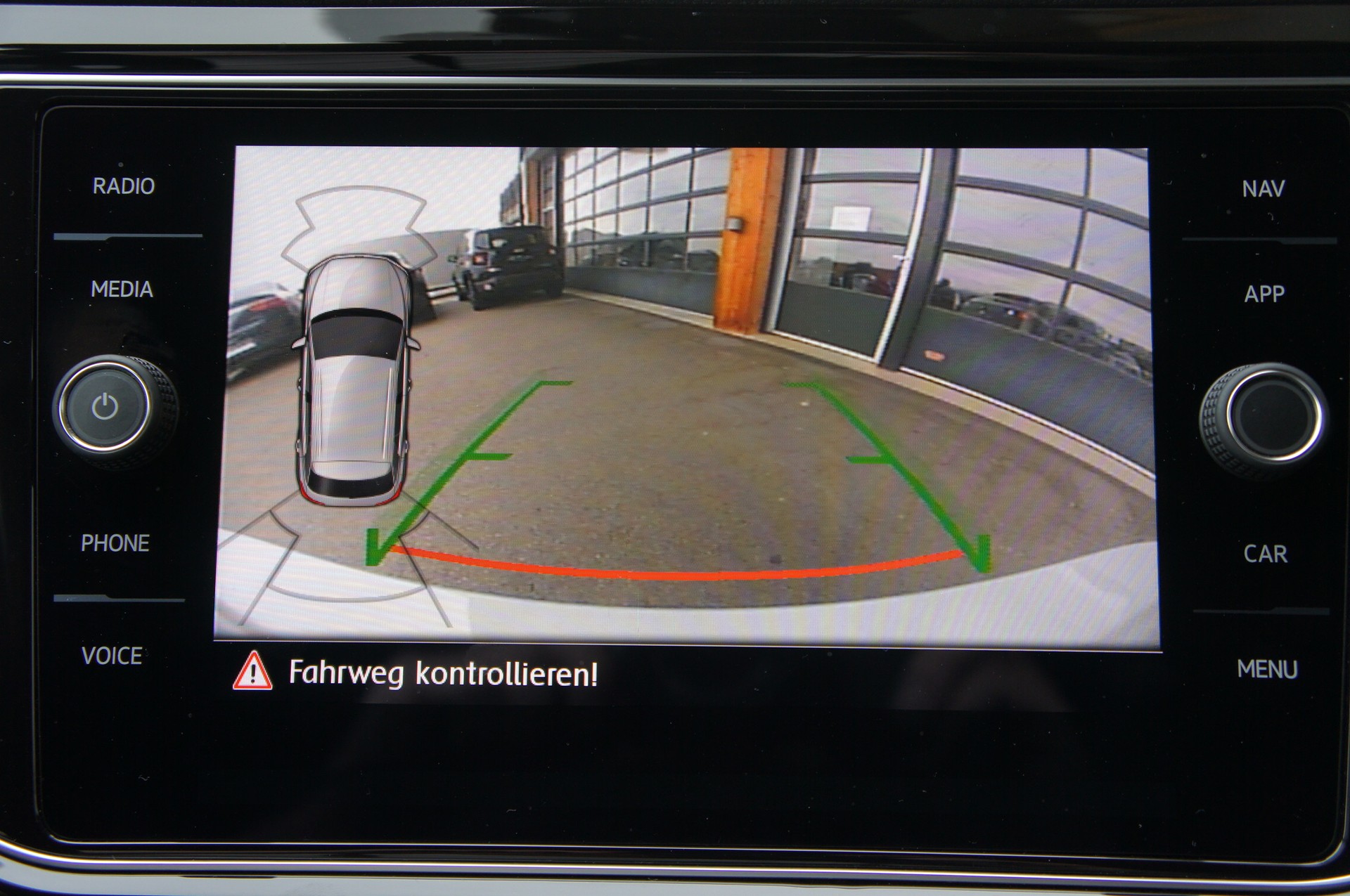 VW T-Roc 2.0 TSI R DSG 4Motion-image-18
