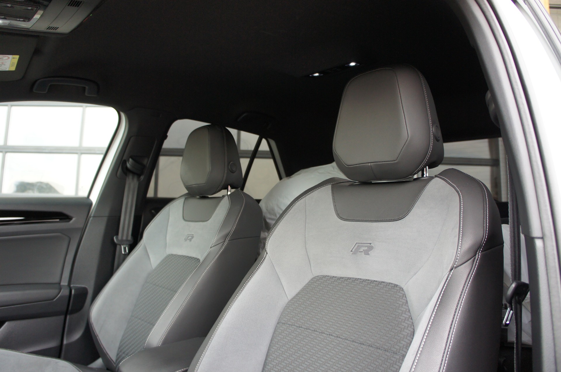 VW T-Roc 2.0 TSI R DSG 4Motion-image-13