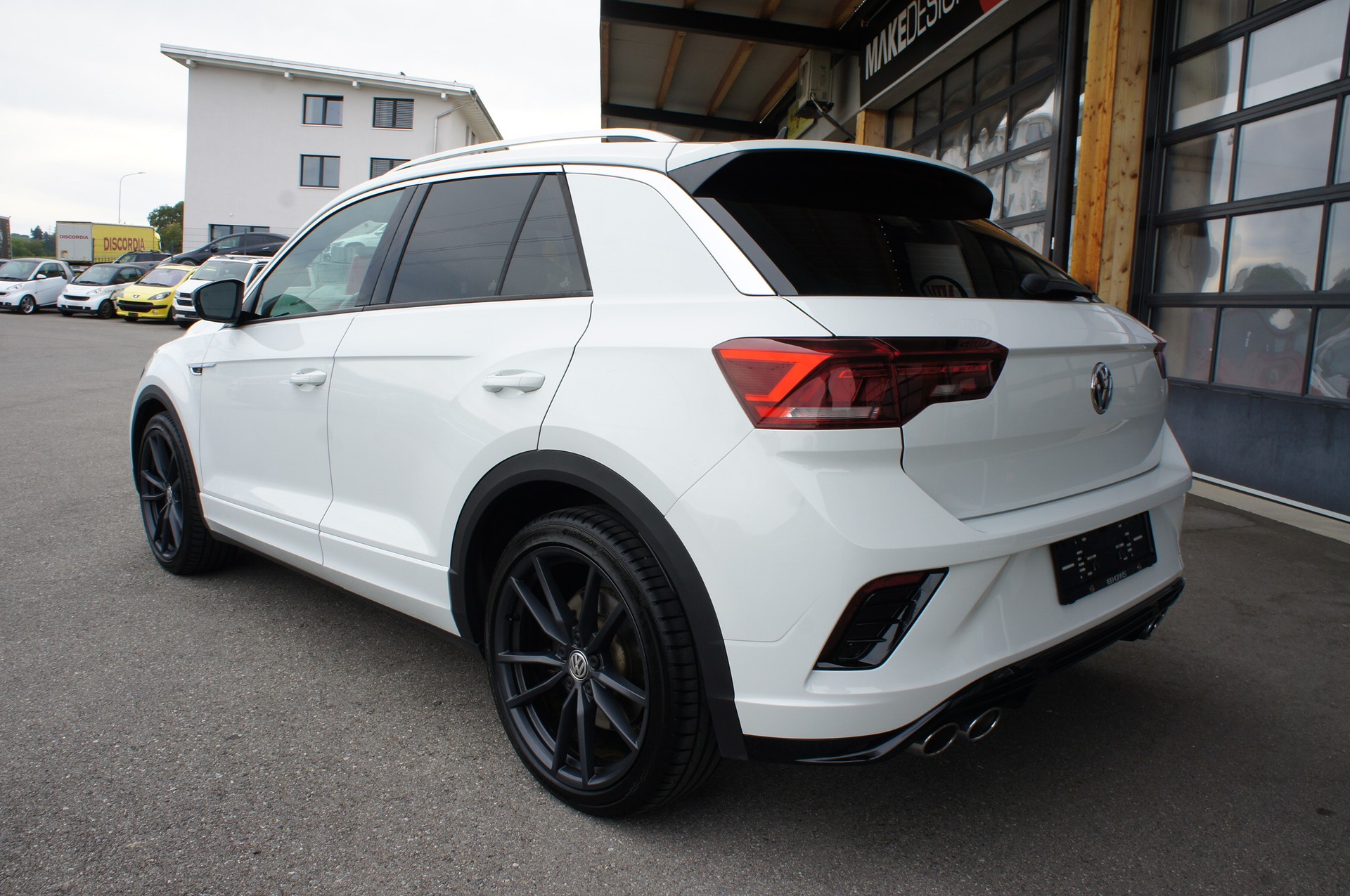VW T-Roc 2.0 TSI R DSG 4Motion-image-2
