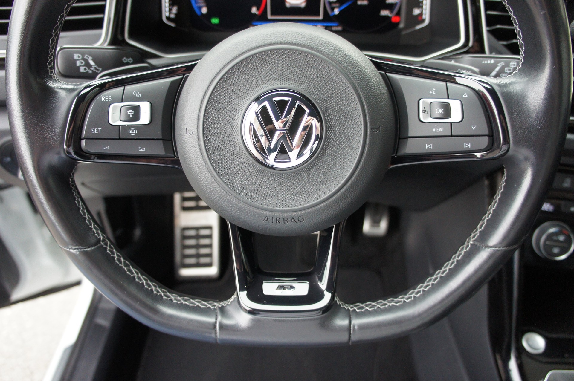 VW T-Roc 2.0 TSI R DSG 4Motion-image-20