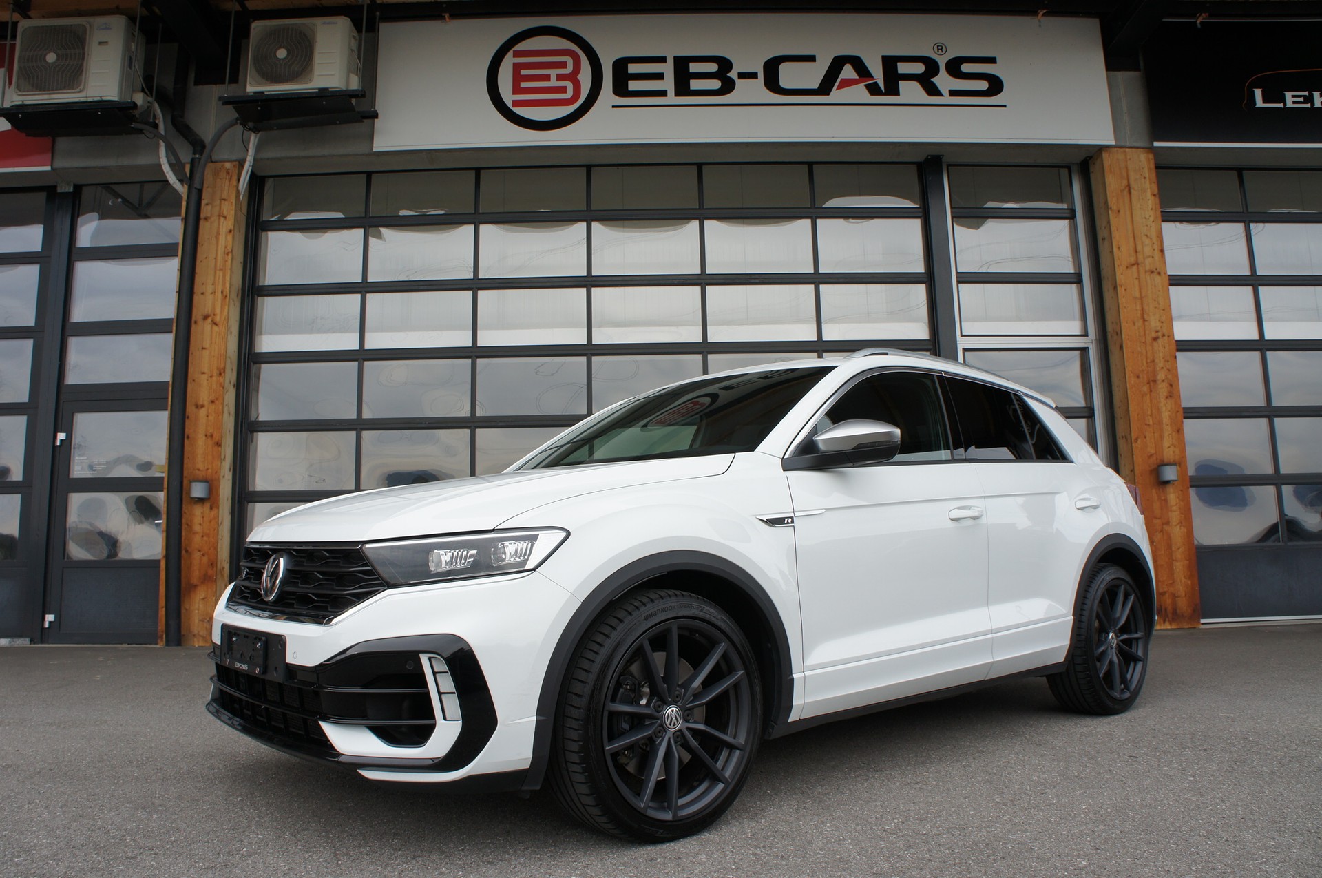 VW T-Roc 2.0 TSI R DSG 4Motion-image-0