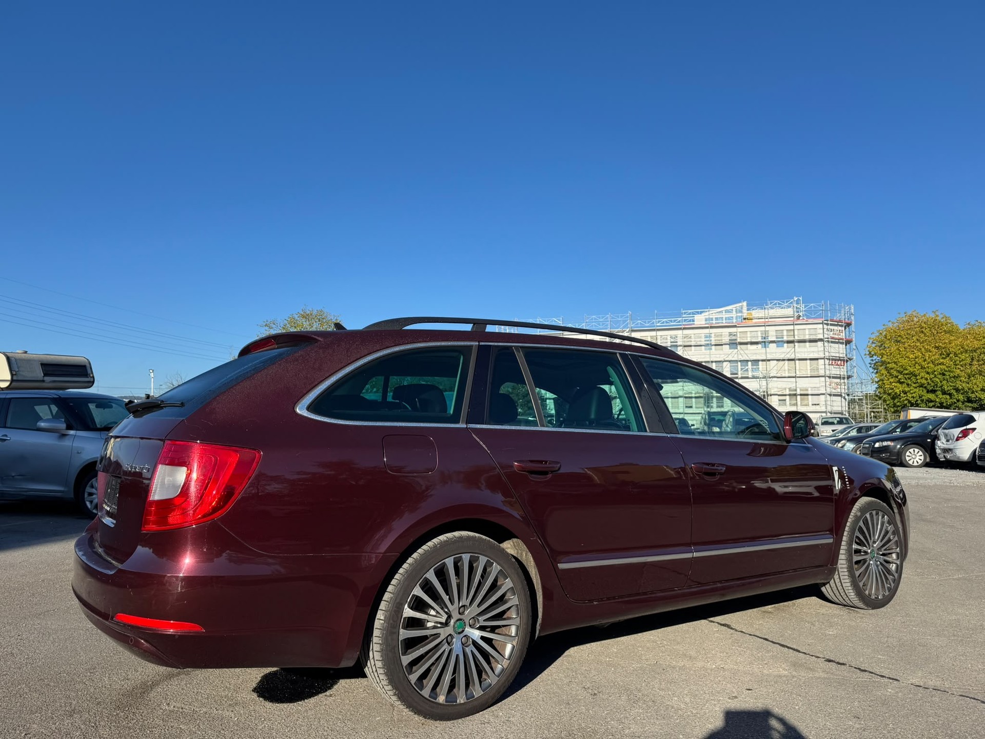 SKODA Superb Combi 2.0 TDi Laurin & Klement 4x4 DSG-image-15