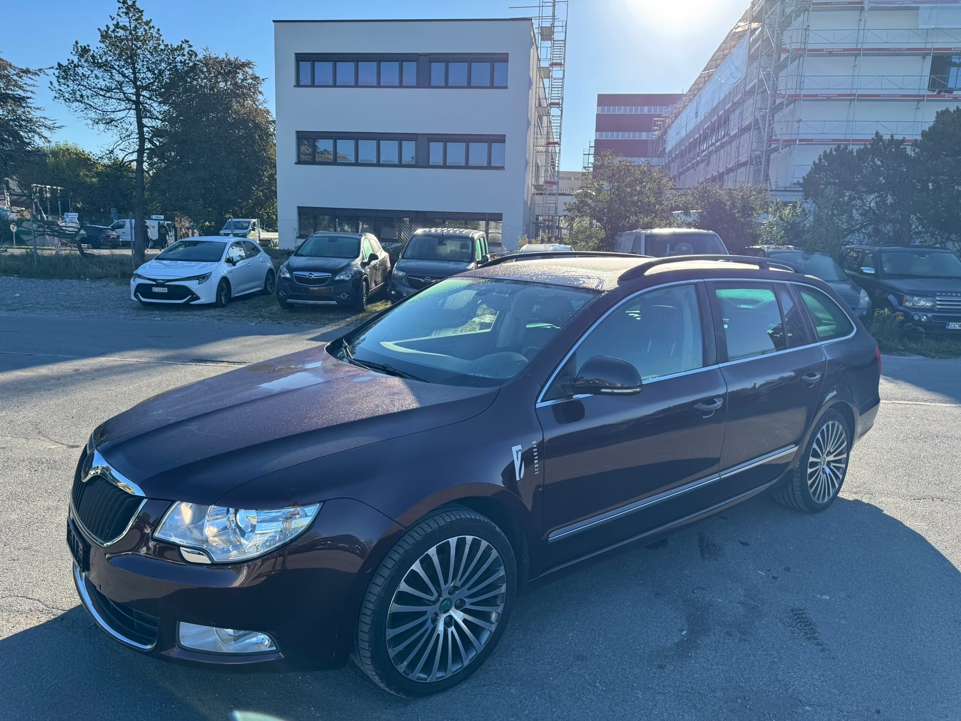 SKODA Superb Combi 2.0 TDi Laurin & Klement 4x4 DSG-image-2