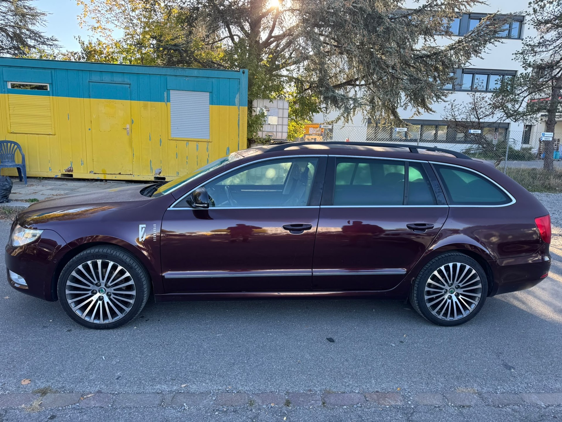 SKODA Superb Combi 2.0 TDi Laurin & Klement 4x4 DSG-image-8