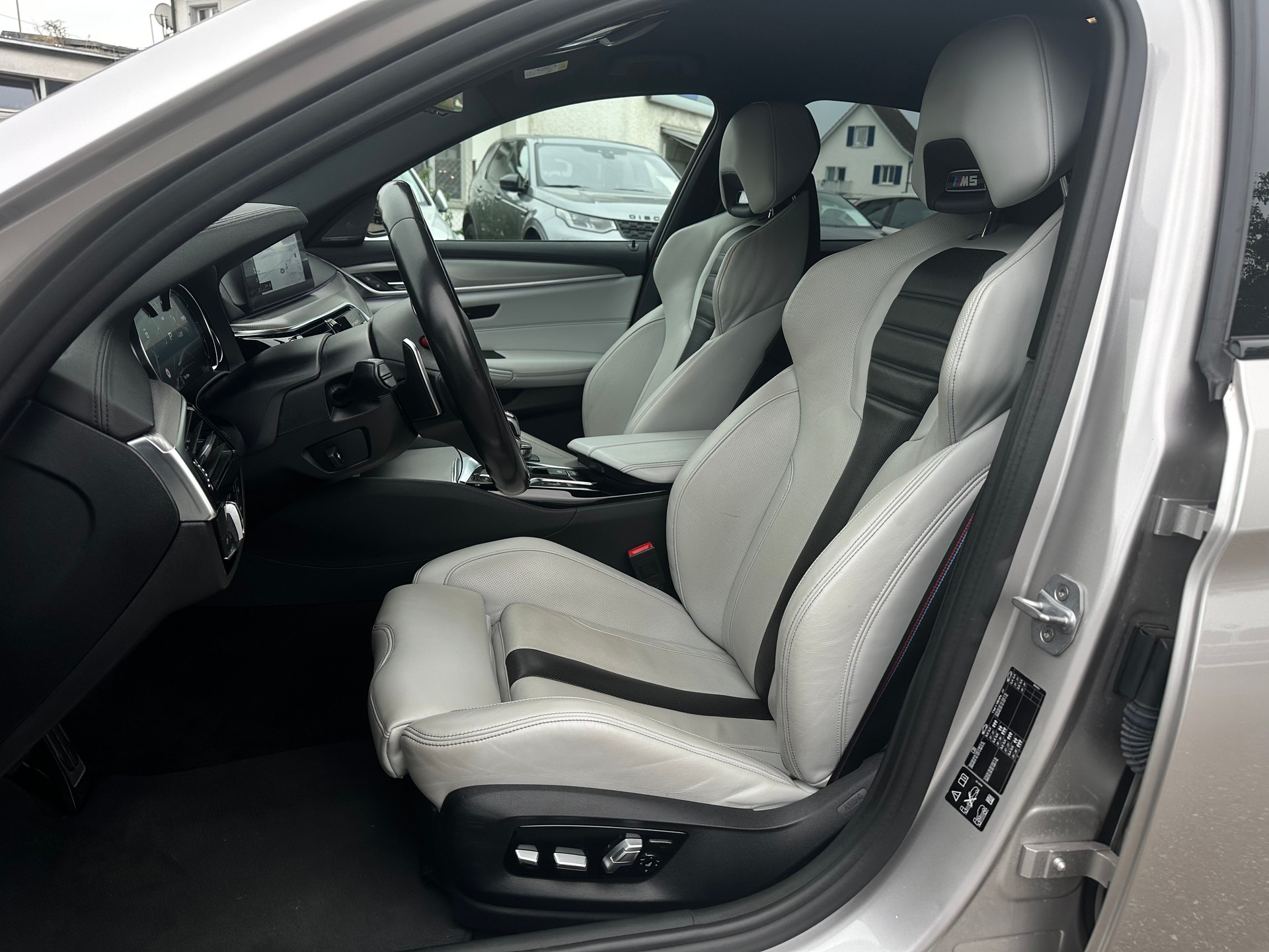 BMW M5 xDrive Drivelogic * CH-Fahrzeug * ohne OPF * Servicegepfelgt *-image-9