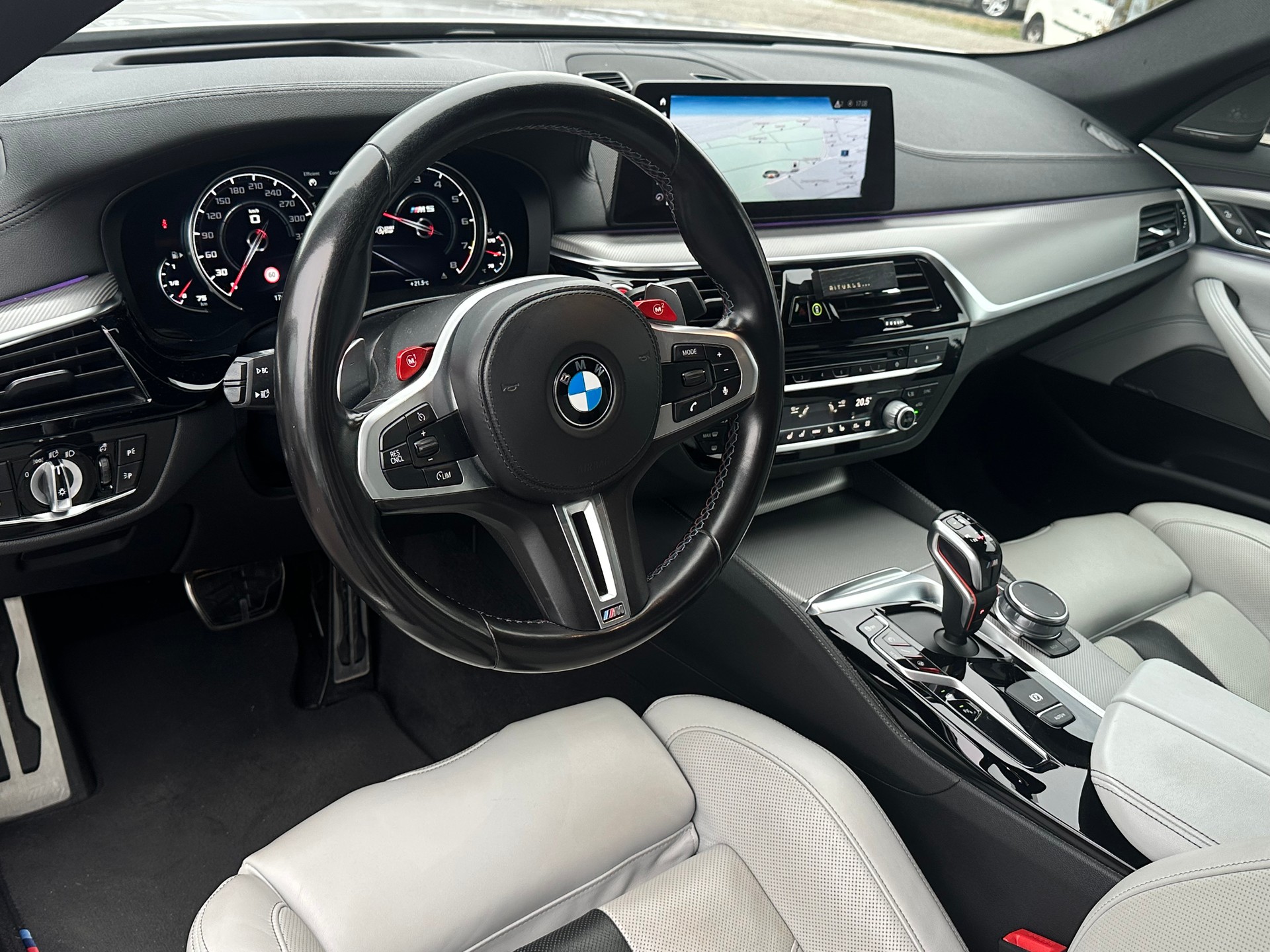 BMW M5 xDrive Drivelogic * CH-Fahrzeug * ohne OPF * Servicegepfelgt *-image-10