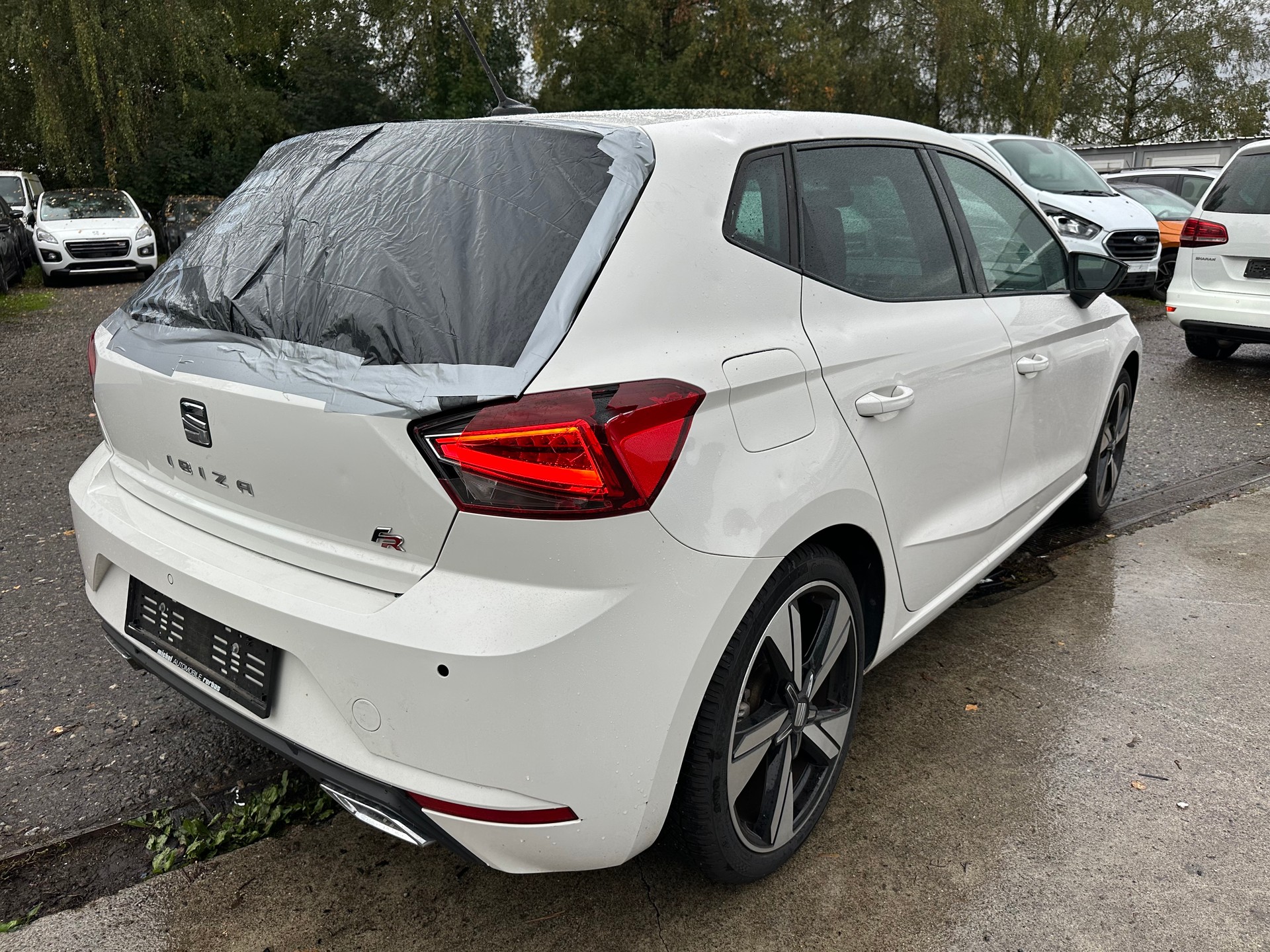 SEAT Ibiza 1.5 TSI EVO Swiss FR-image-3