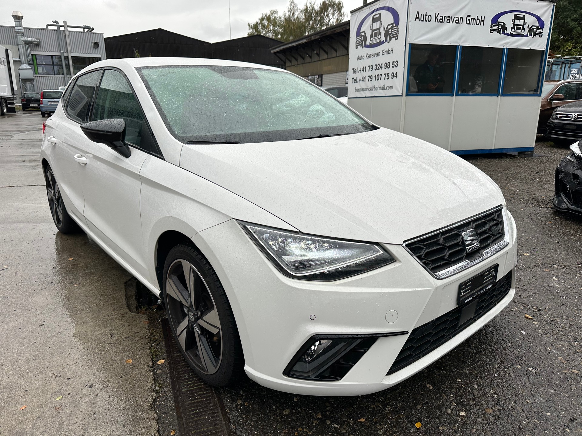 SEAT Ibiza 1.5 TSI EVO Swiss FR-image-1