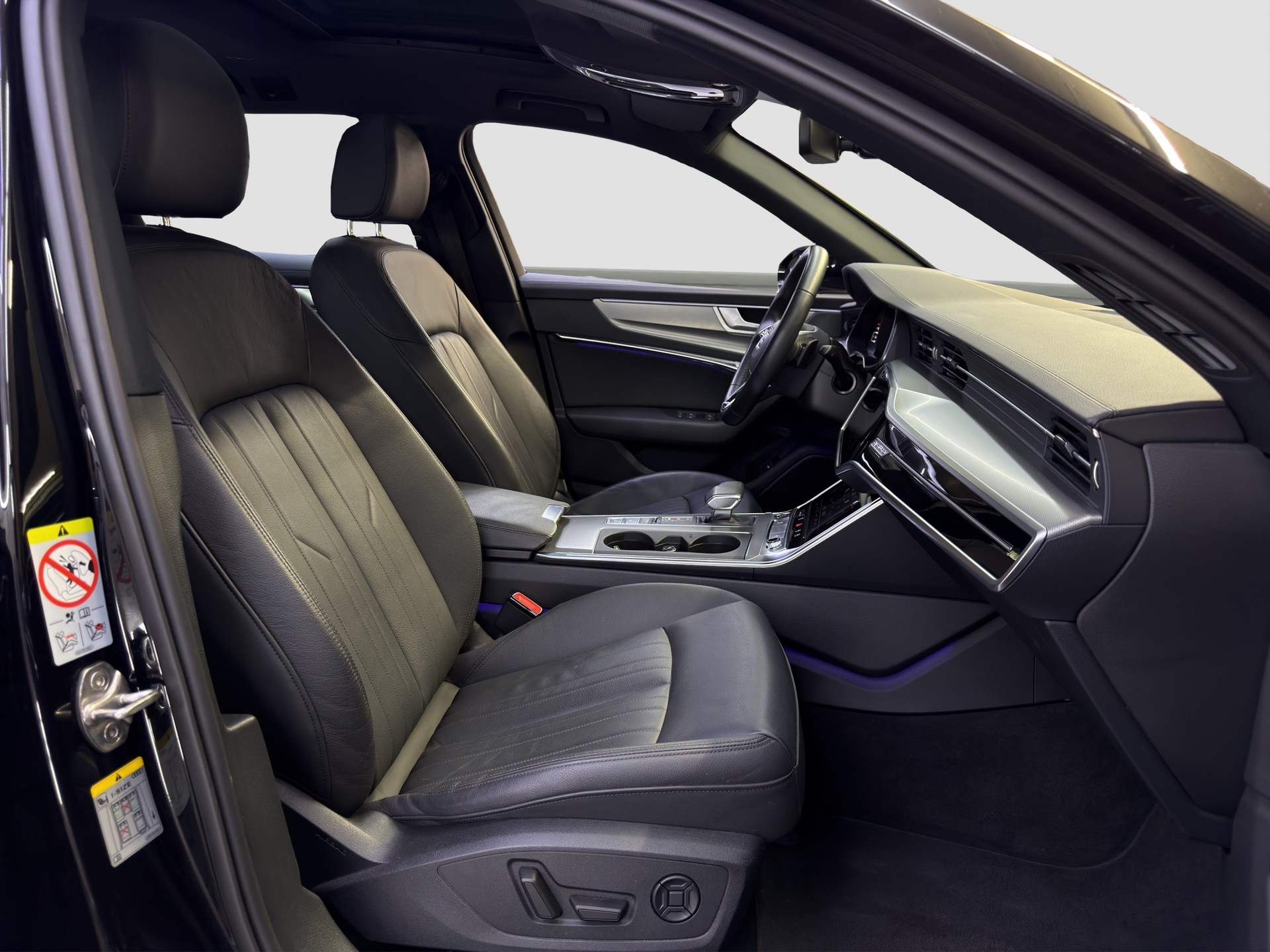 AUDI A6 Avant 55 TFSI S line quattro S-tronic-image-28