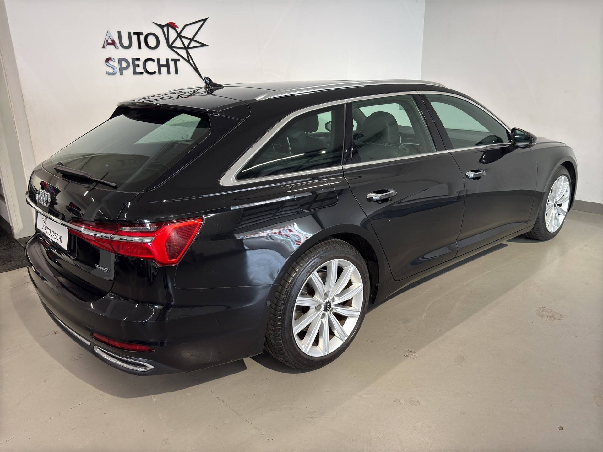 AUDI A6 Avant 55 TFSI S line quattro S-tronic-image-3