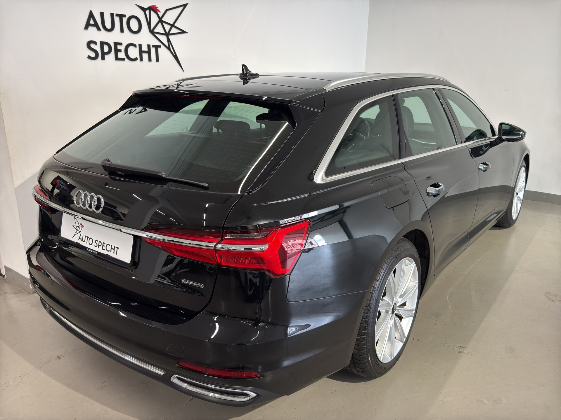 AUDI A6 Avant 55 TFSI S line quattro S-tronic-image-4