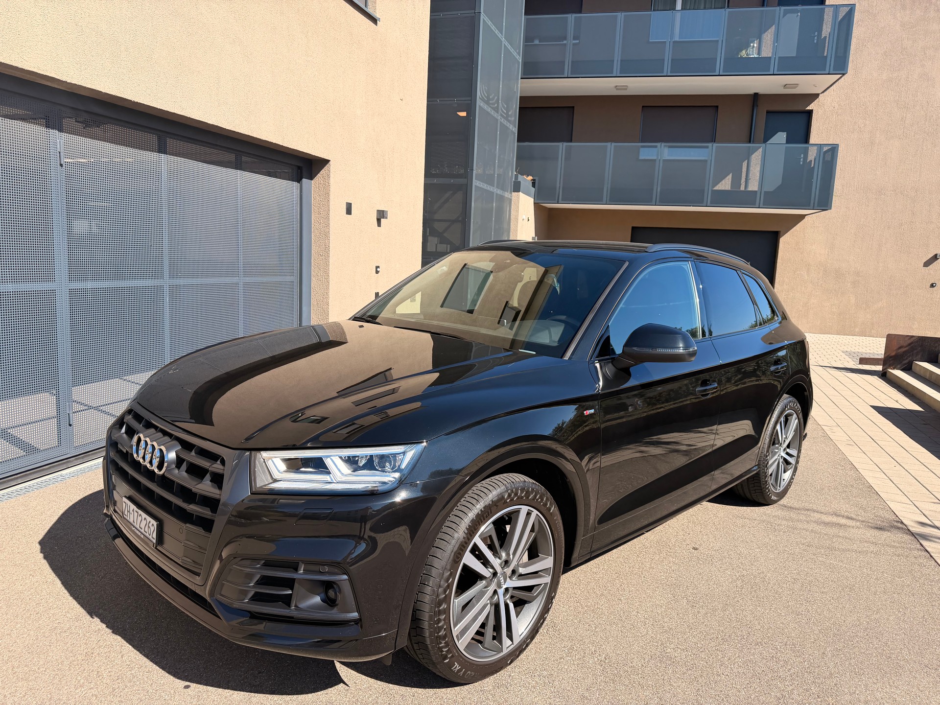 AUDI Q5 2.0 TFSI sport quattro S-tronic / HAGELSCHADEN-image-0
