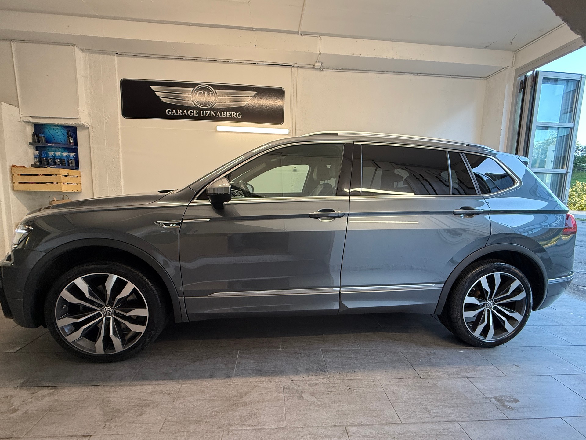 VW Tiguan Allspace 2.0 TDI SCR R-Line 4Motion DSG Ab 420.- pro Monat-image-1