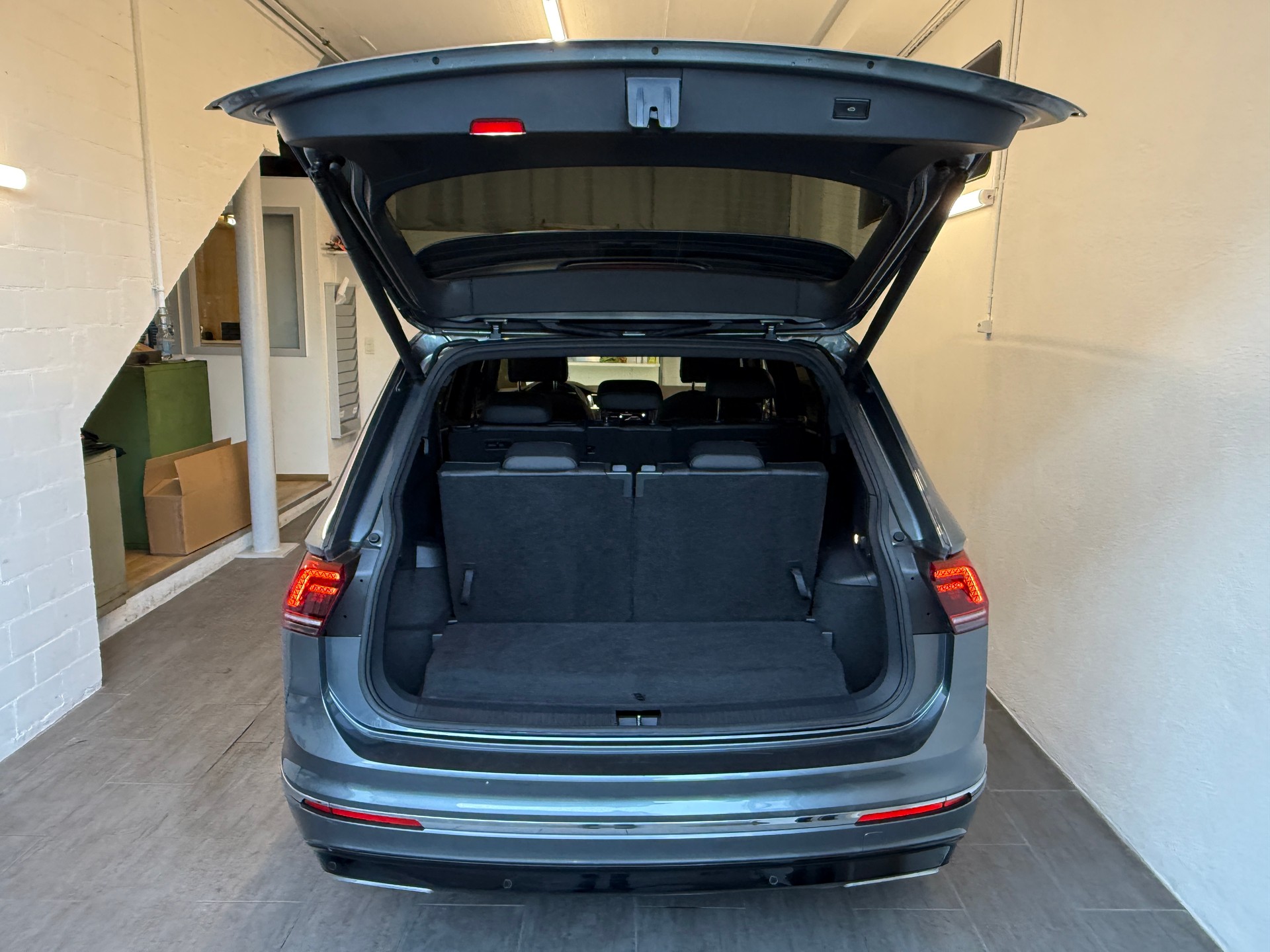VW Tiguan Allspace 2.0 TDI SCR R-Line 4Motion DSG Ab 420.- pro Monat-image-8