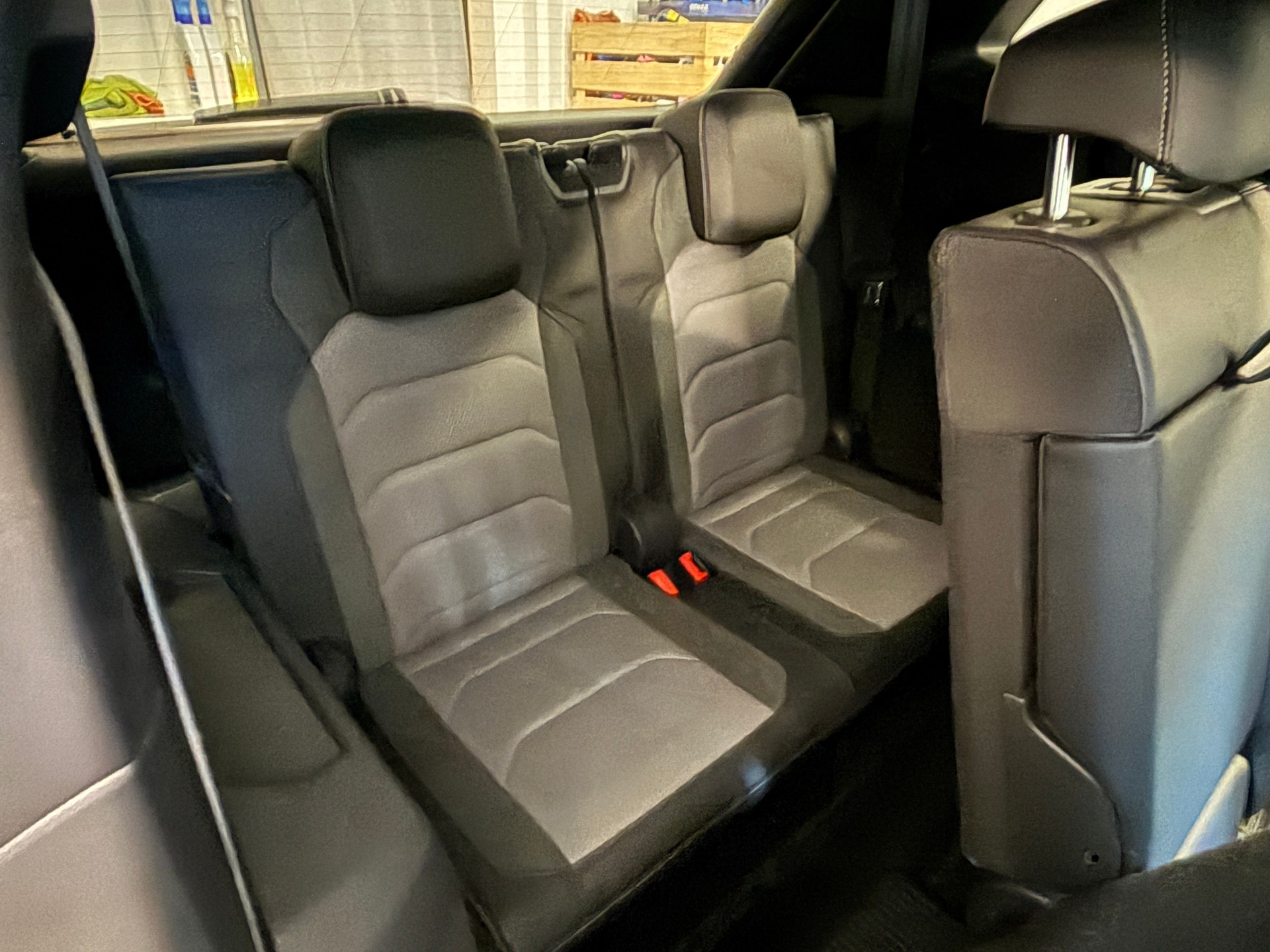 VW Tiguan Allspace 2.0 TDI SCR R-Line 4Motion DSG Ab 420.- pro Monat-image-15
