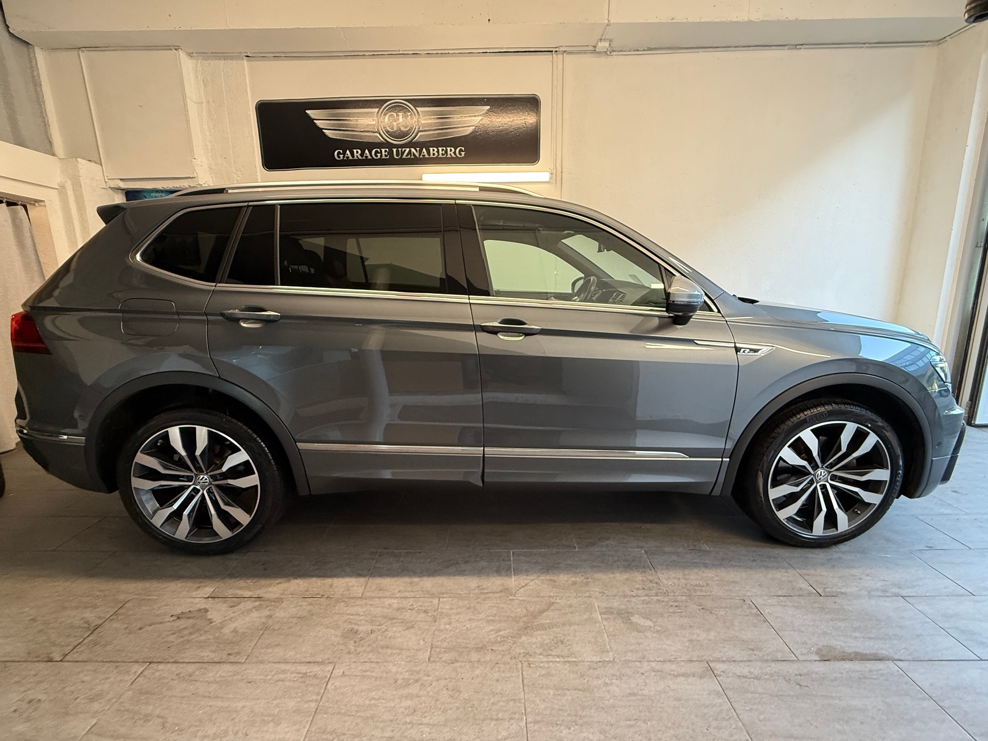 VW Tiguan Allspace 2.0 TDI SCR R-Line 4Motion DSG Ab 420.- pro Monat-image-5
