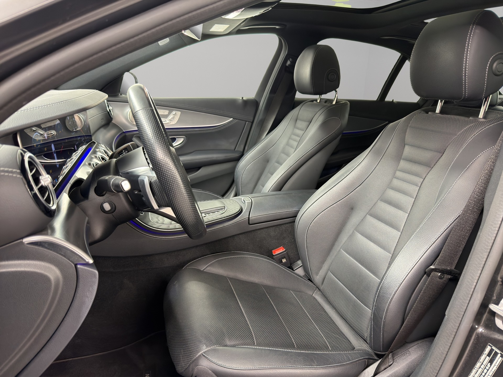 MERCEDES-BENZ E-Klasse E 400 d AMG Line 4matic-image-8