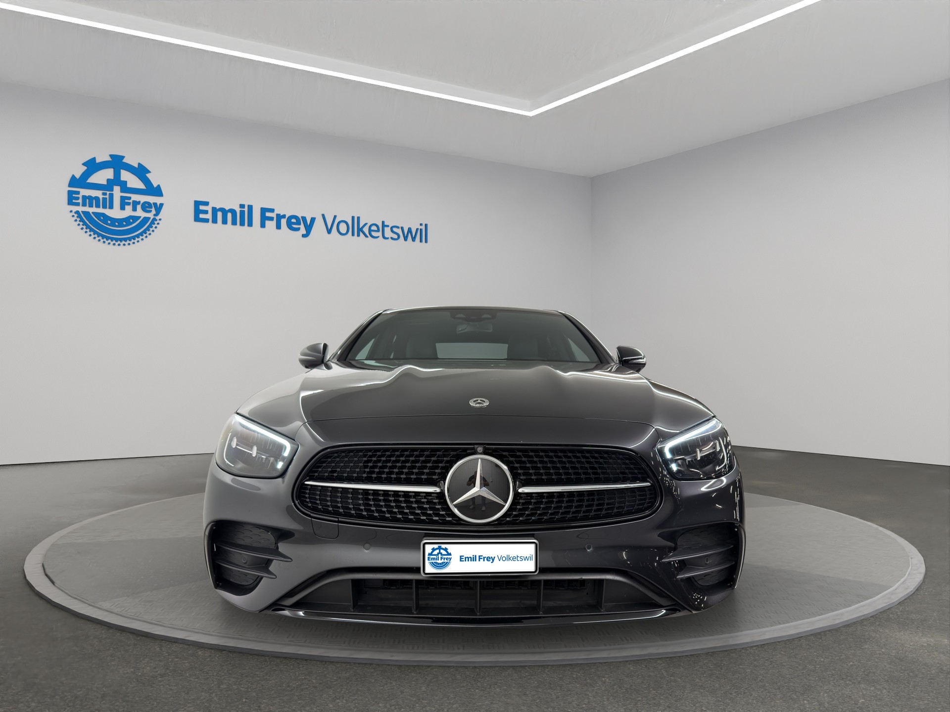 MERCEDES-BENZ E-Klasse E 400 d AMG Line 4matic-image-4