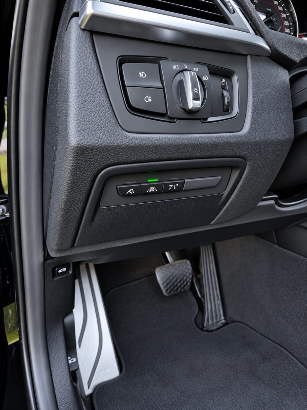 BMW 335d xDrive-image-4