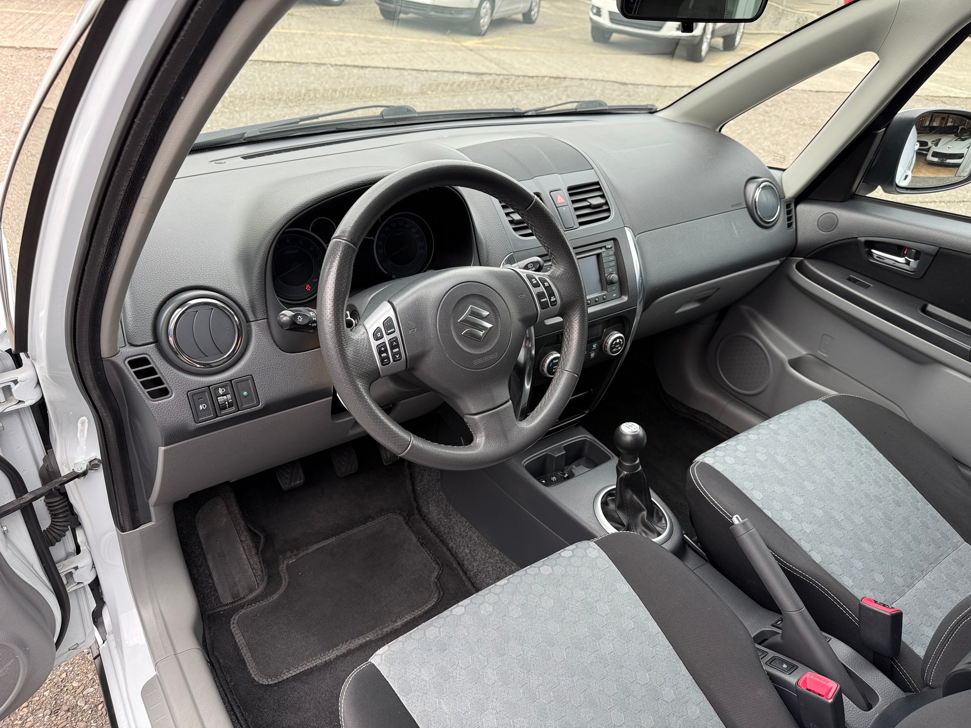 SUZUKI SX4 1.6 16V Compact Top 4WD-image-5