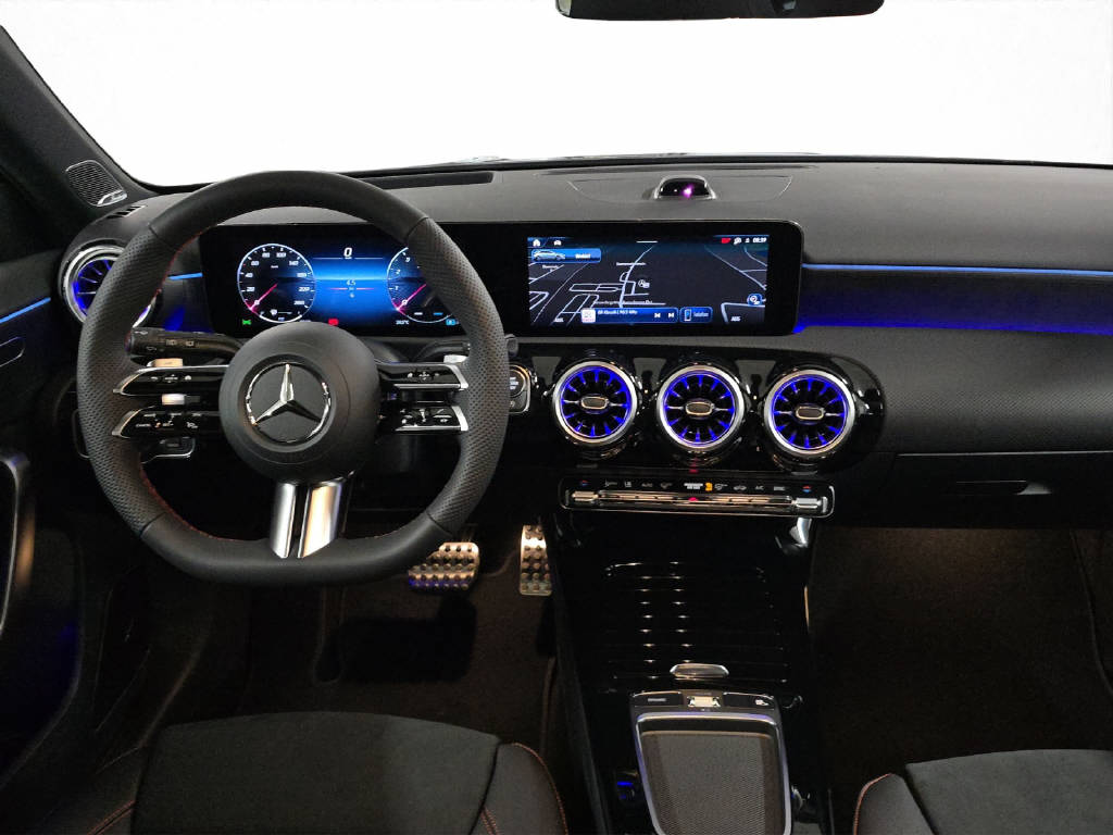 MERCEDES-BENZ A 200 AMG Line Night Star-image-13